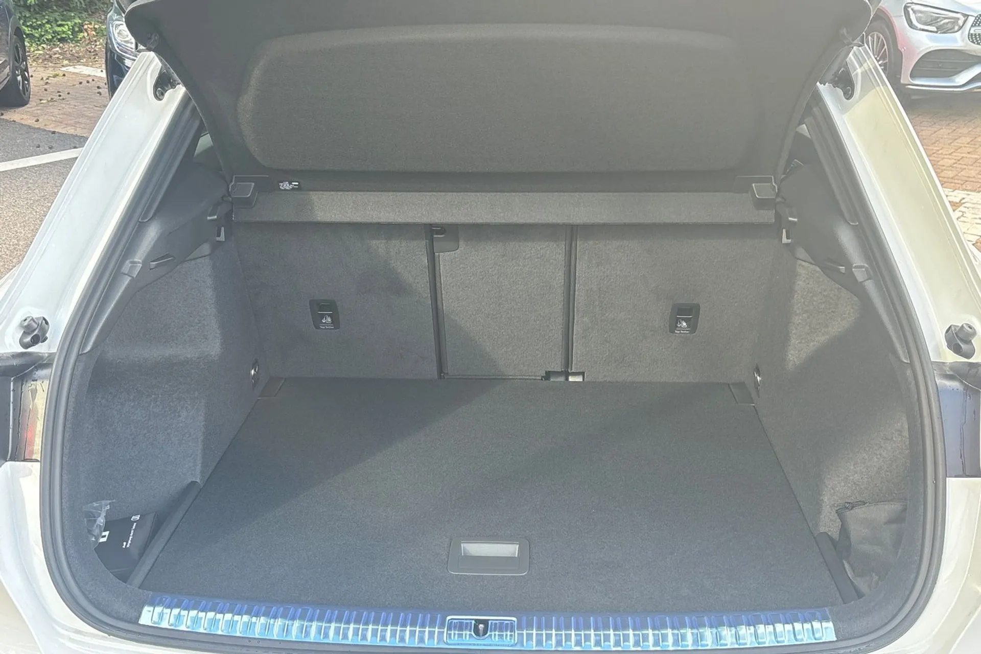 Audi Q3 thumbnail image number 25