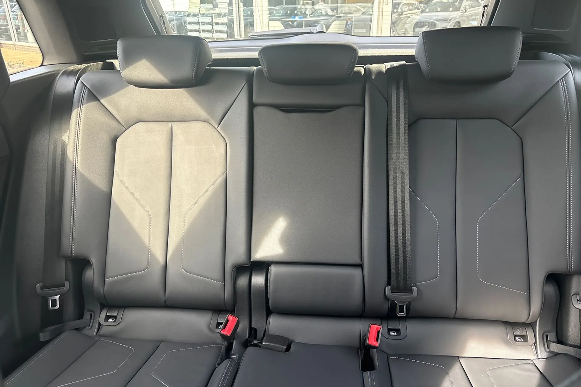 Audi Q3 thumbnail image number 29