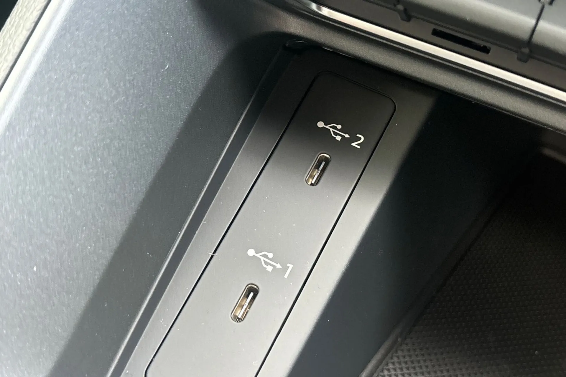 Audi Q3 thumbnail image number 46