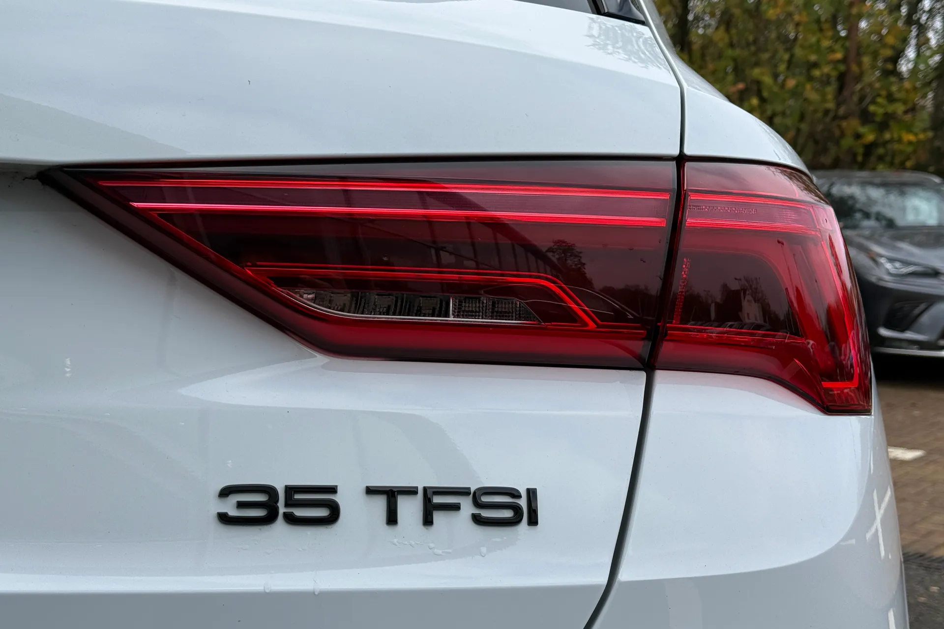 Audi Q3 thumbnail image number 41