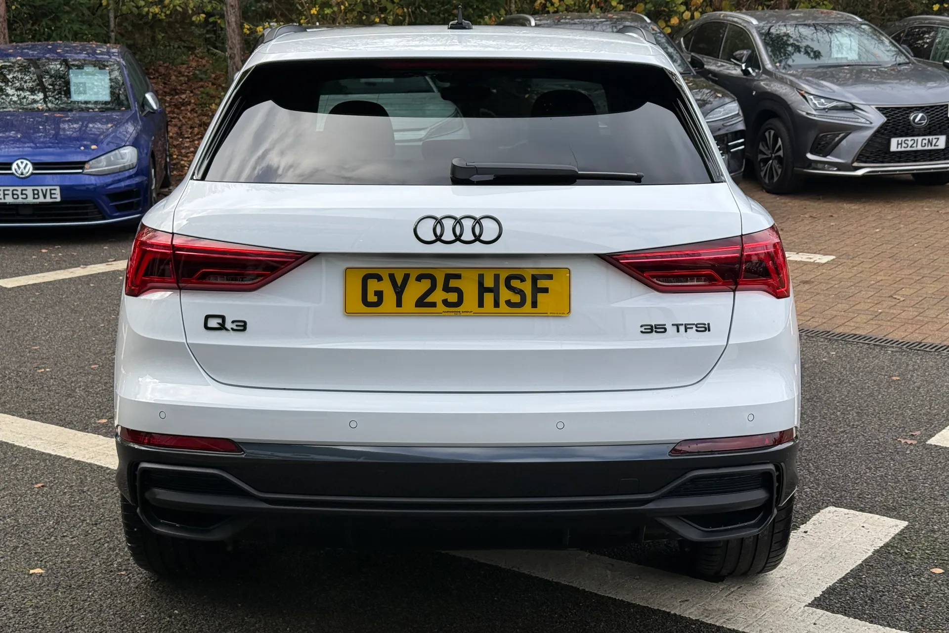 Audi Q3 thumbnail image number 44