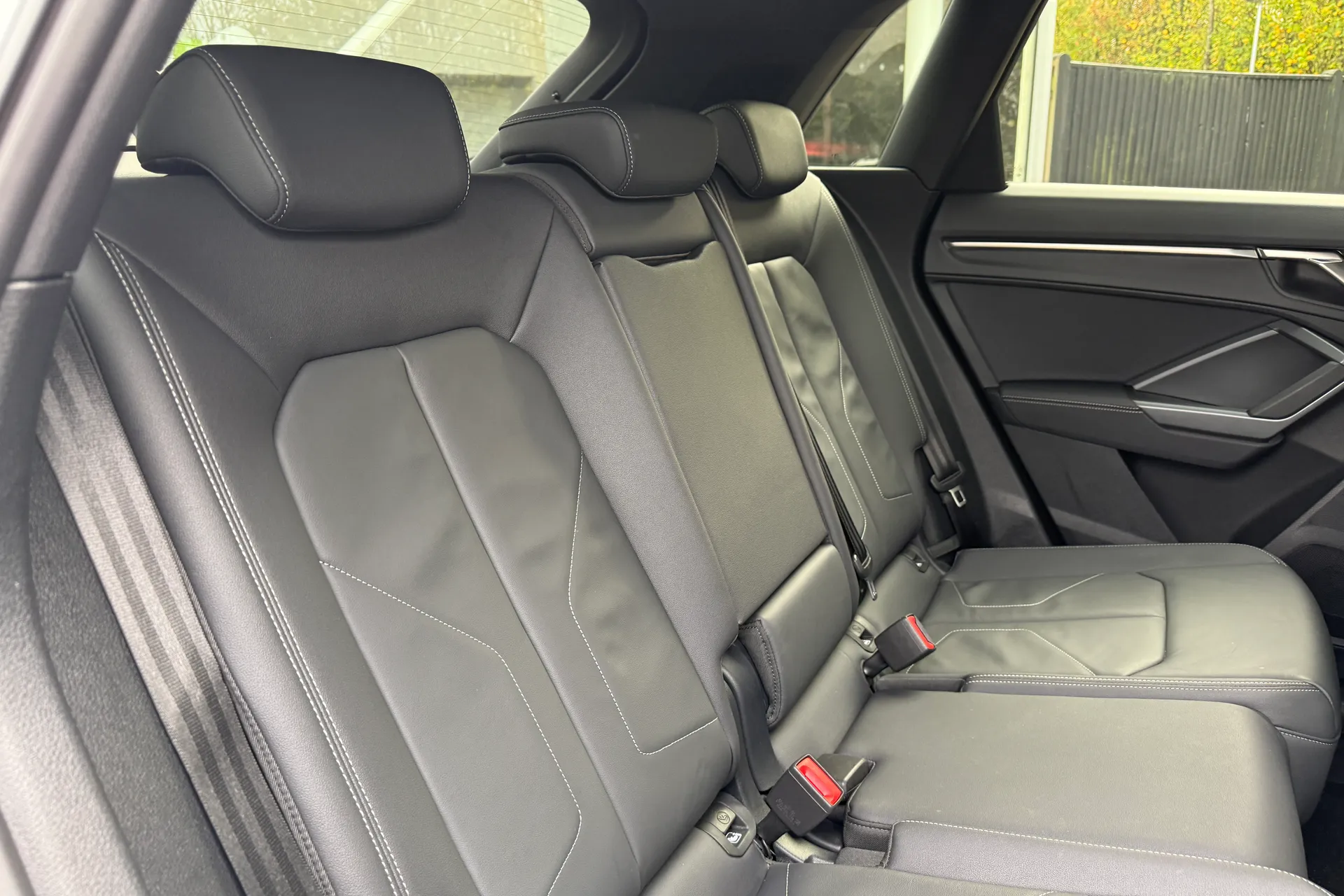 Audi Q3 thumbnail image number 28