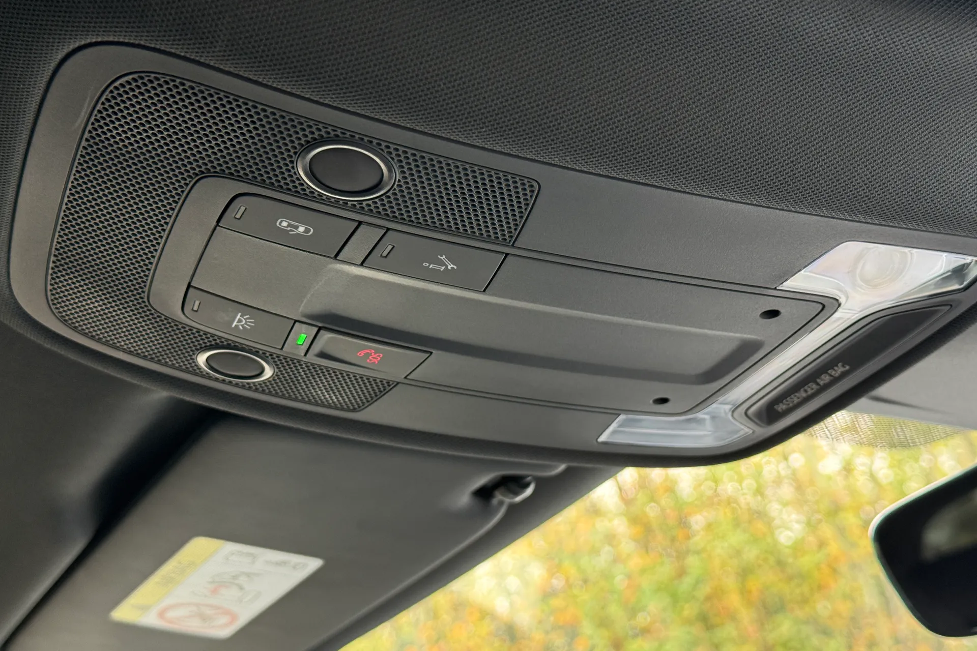 Audi Q3 thumbnail image number 16