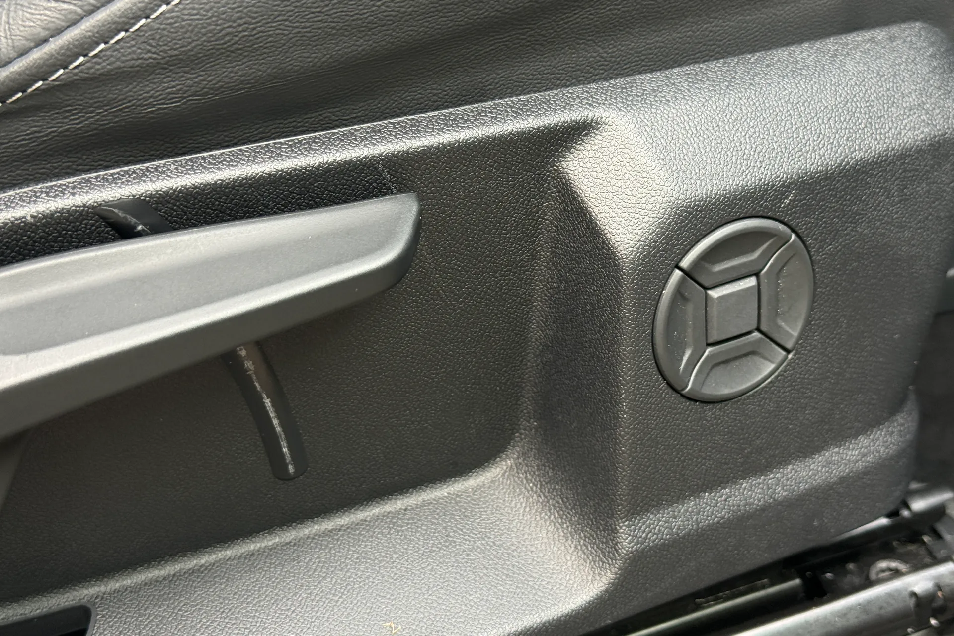 Audi Q3 thumbnail image number 62