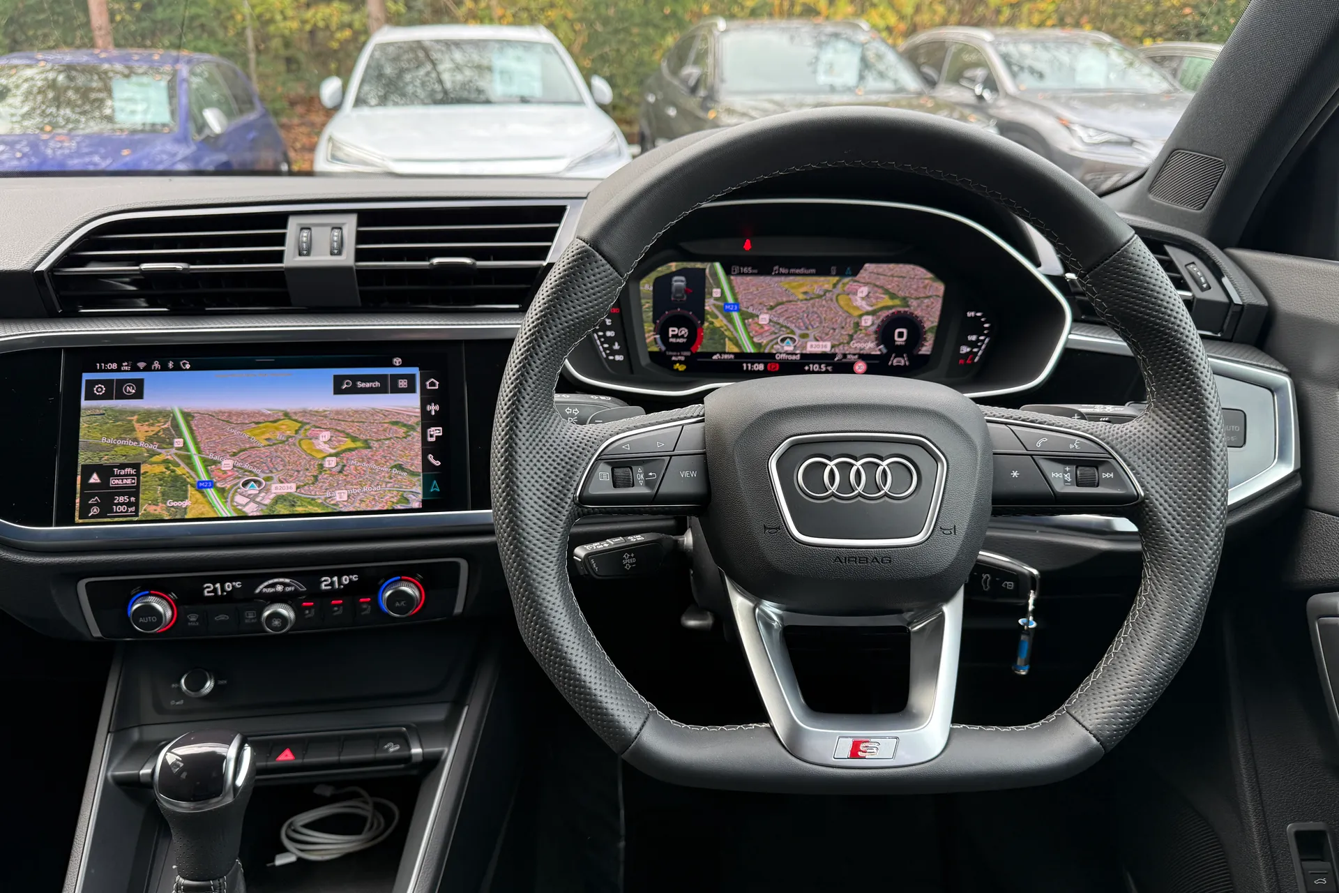 Audi Q3 thumbnail image number 6