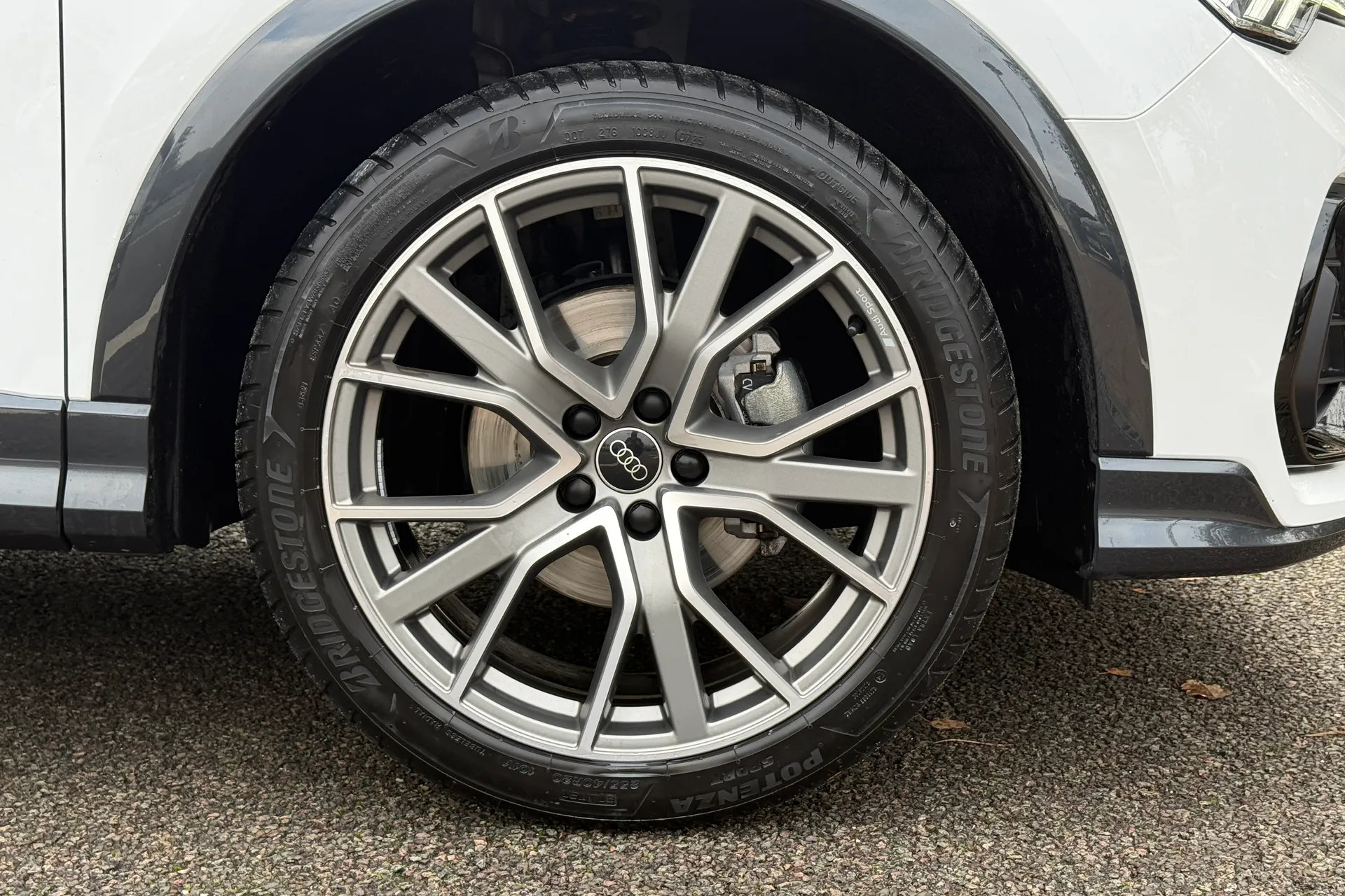 Audi Q3 thumbnail image number 26