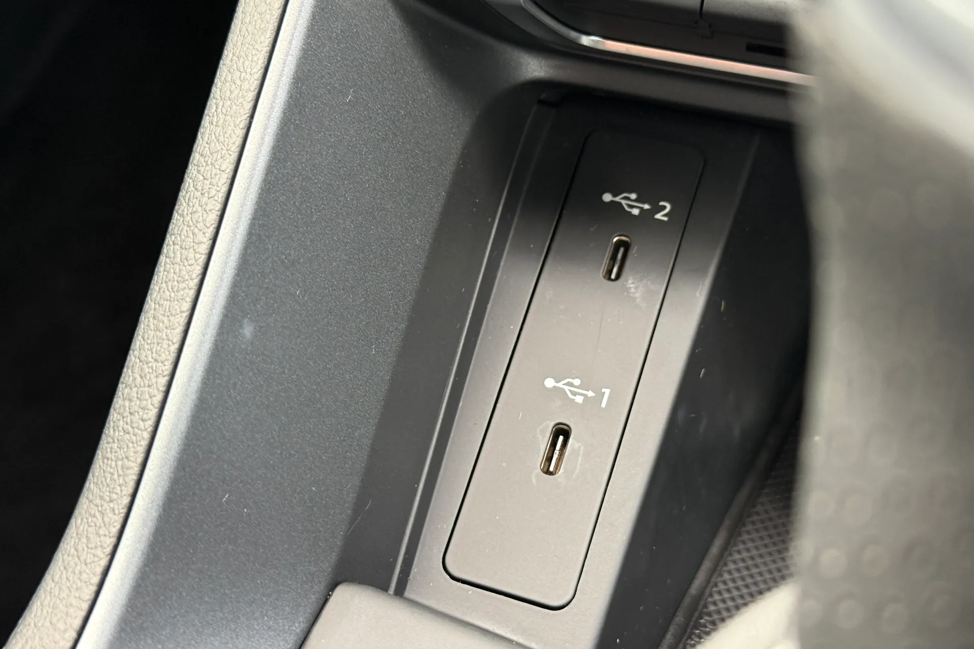 Audi Q3 thumbnail image number 61