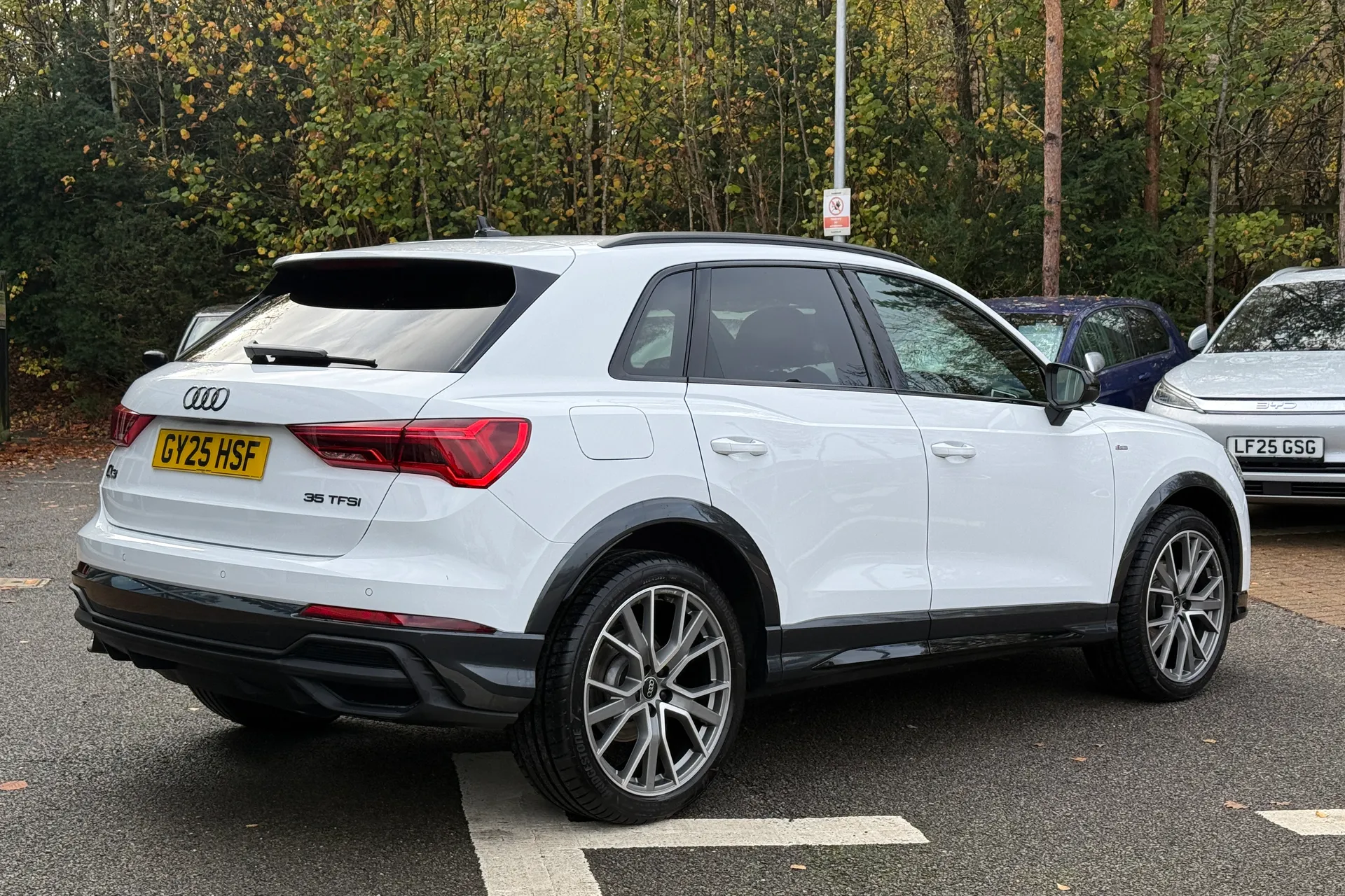 Audi Q3 thumbnail image number 35