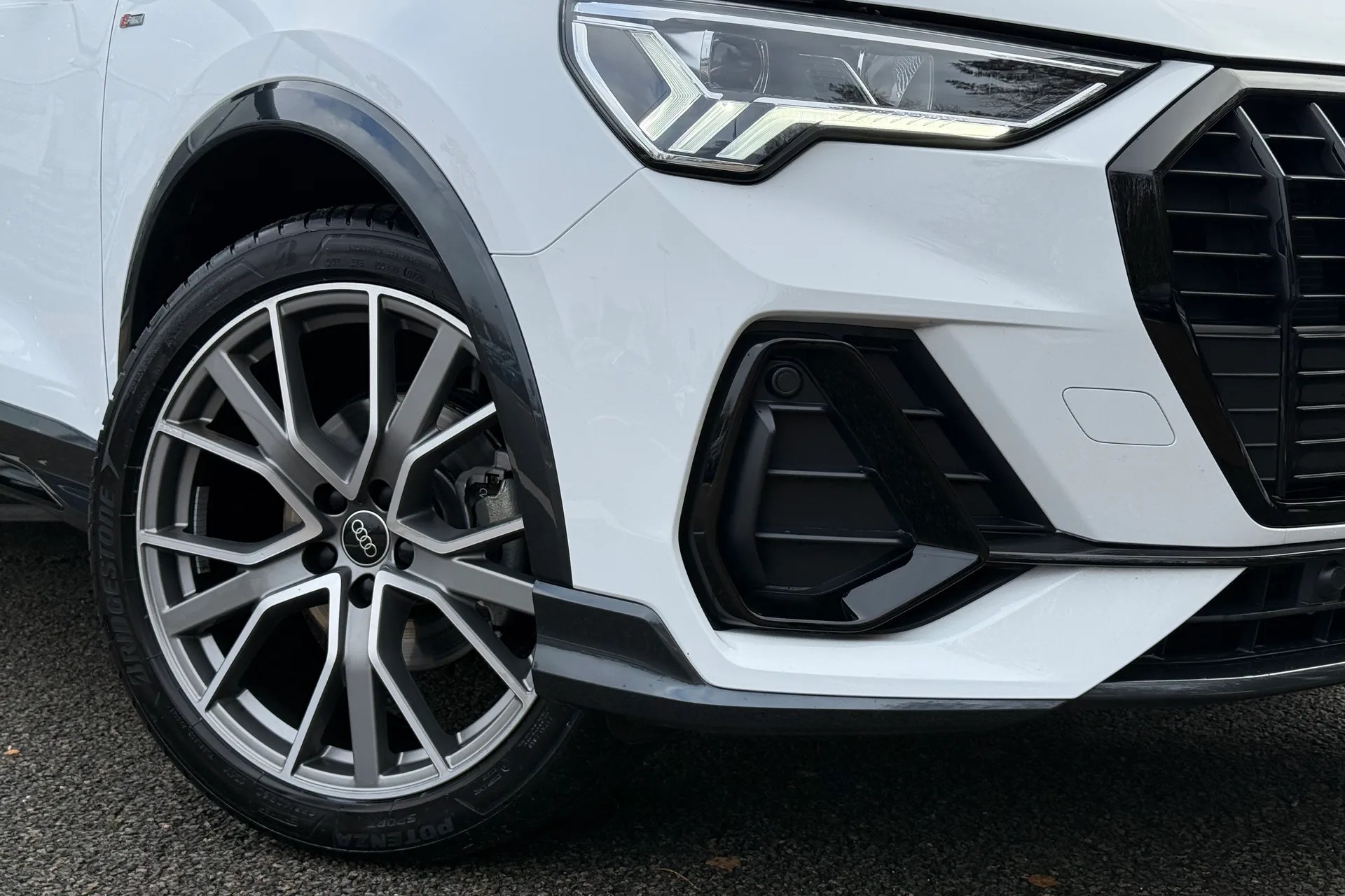 Audi Q3 thumbnail image number 7