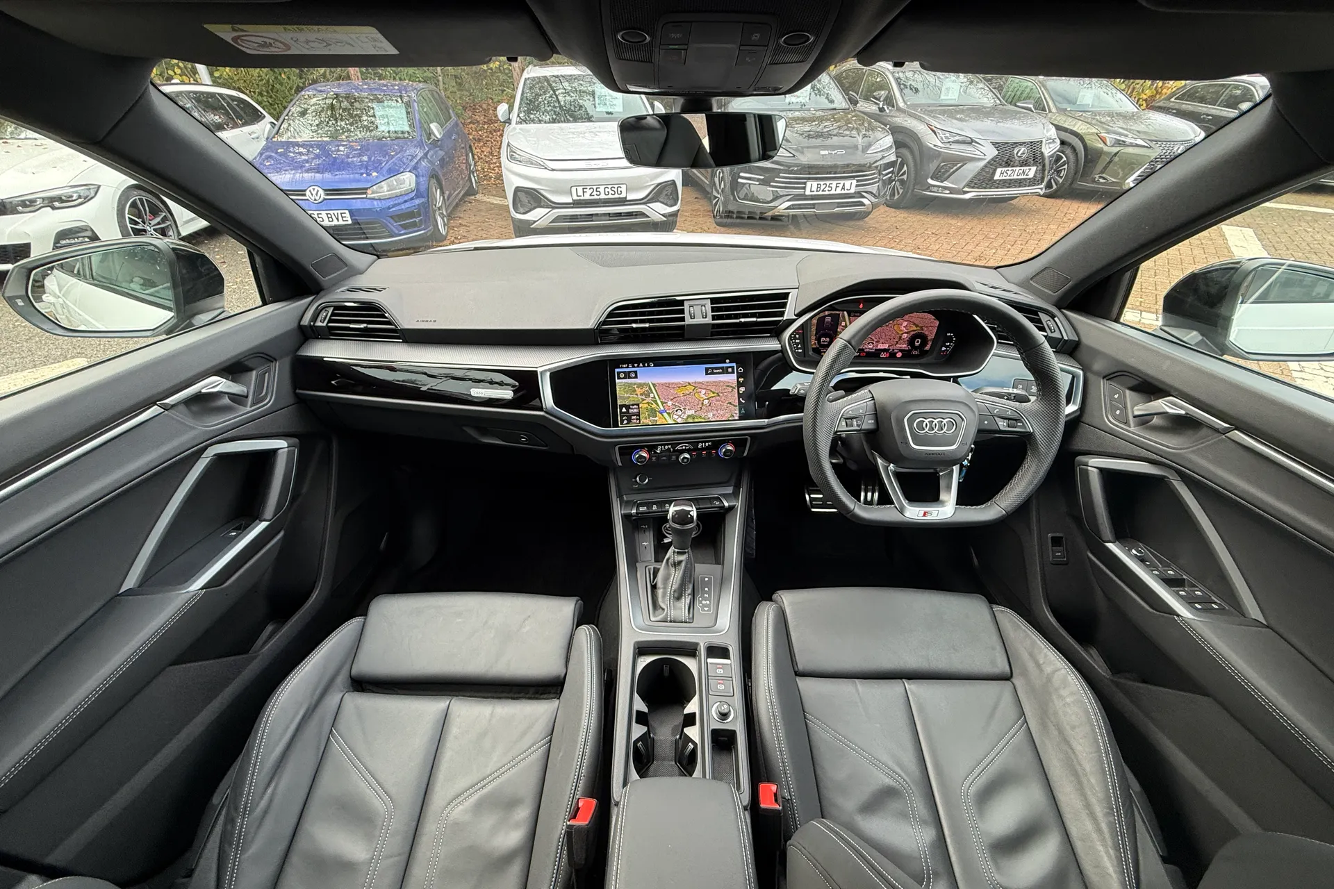 Audi Q3 thumbnail image number 5