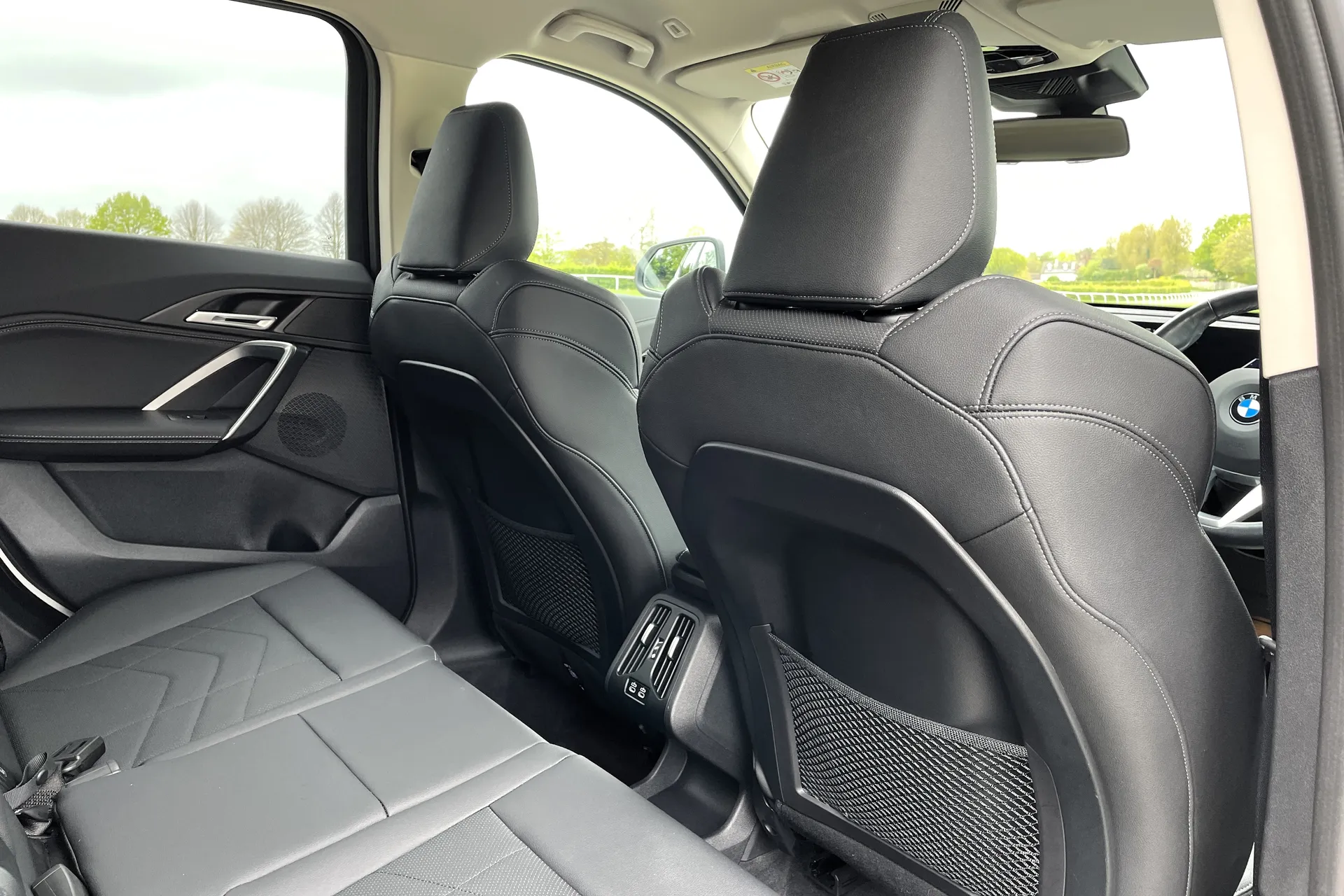 BMW X1 thumbnail image number 26