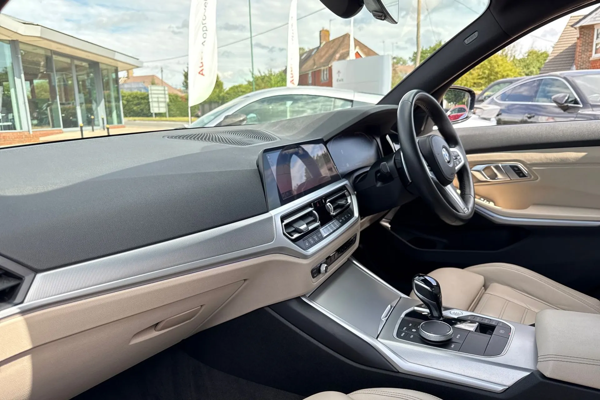 BMW 3 SERIES thumbnail image number 25