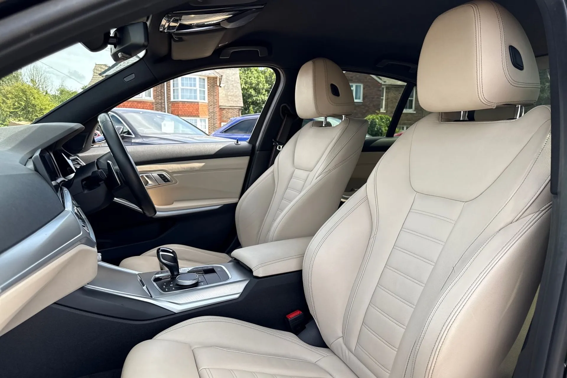BMW 3 SERIES thumbnail image number 26