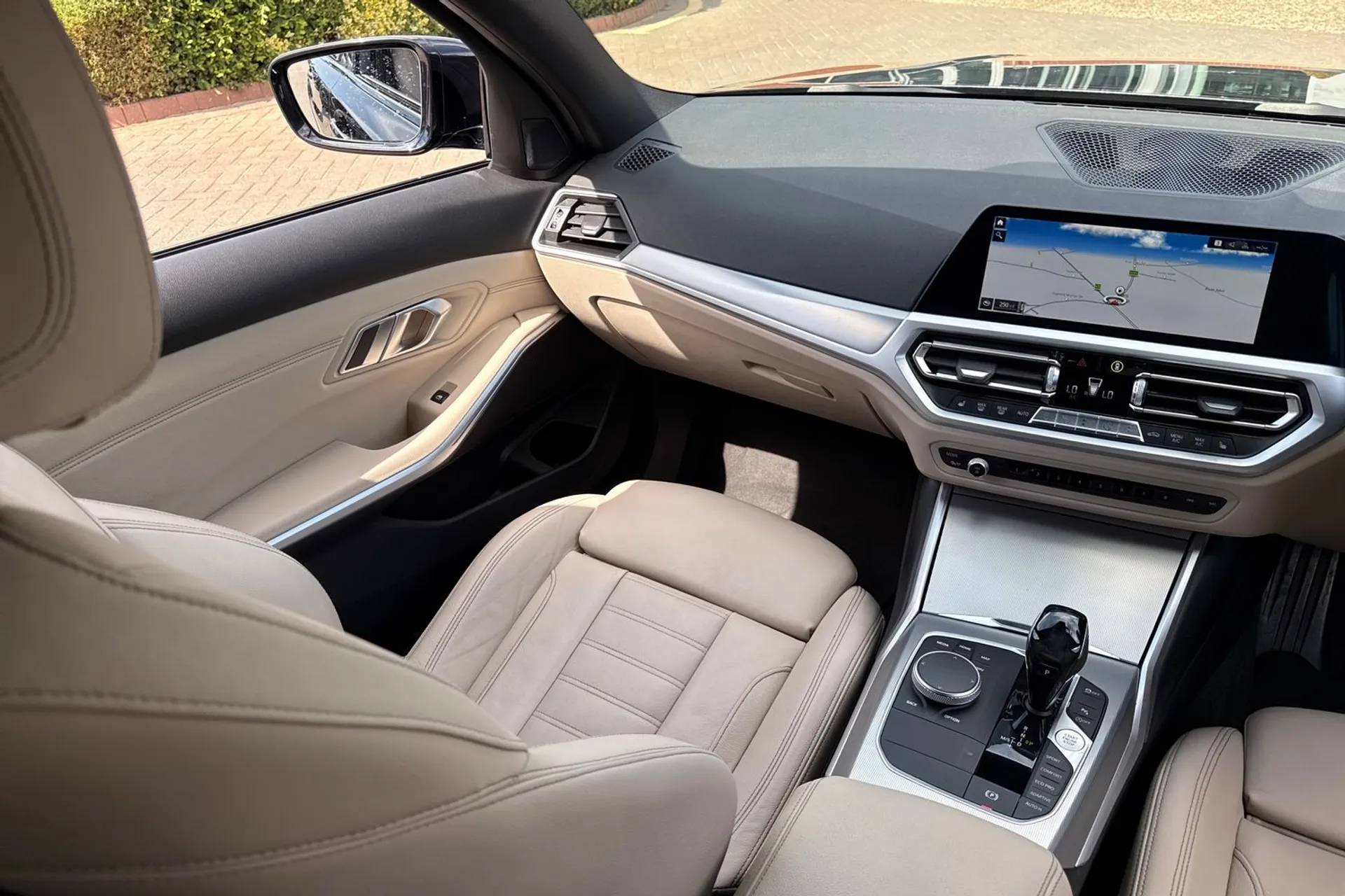 BMW 3 SERIES thumbnail image number 29