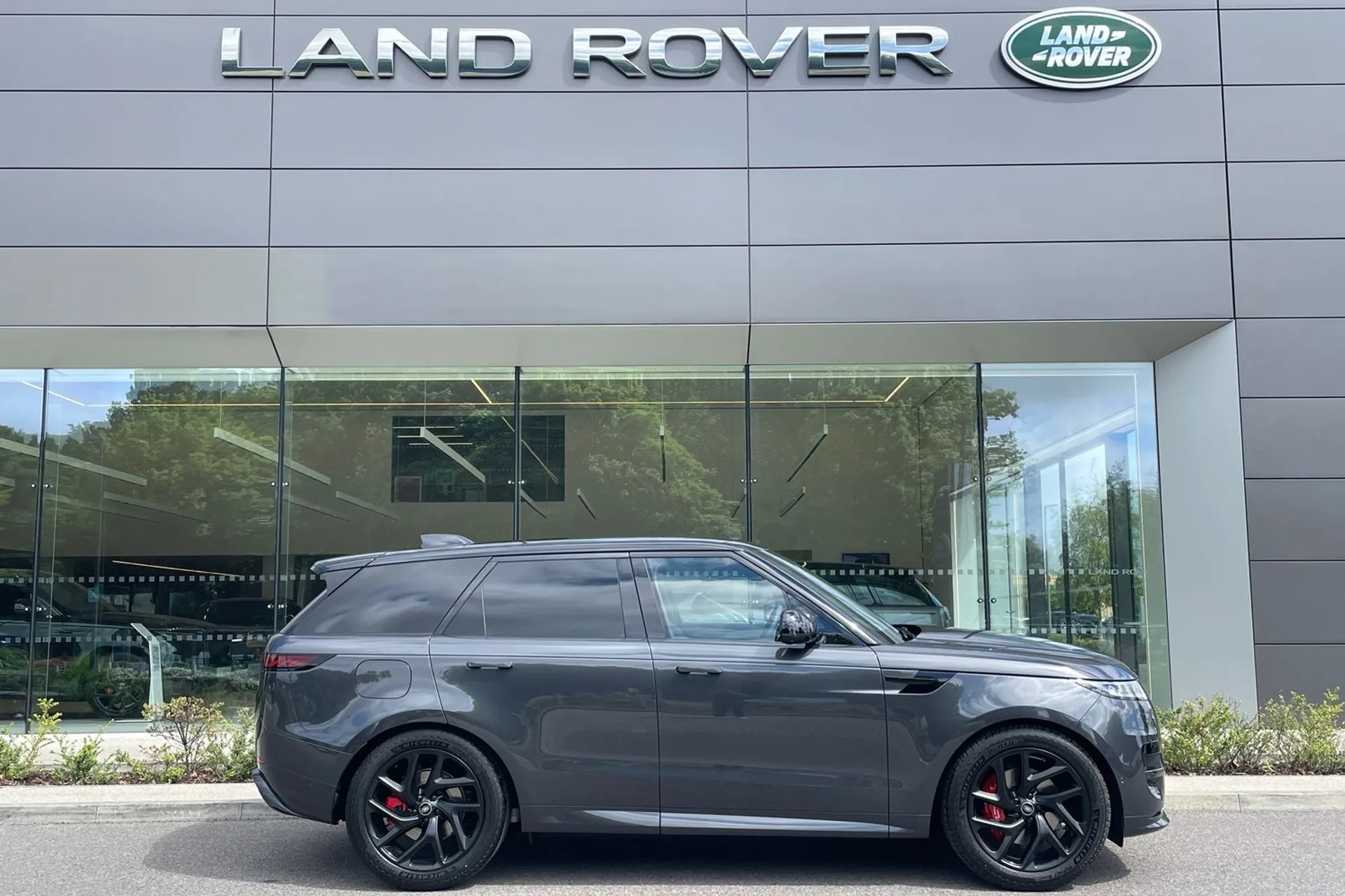 LAND ROVER RANGE ROVER SPORT thumbnail image number 2