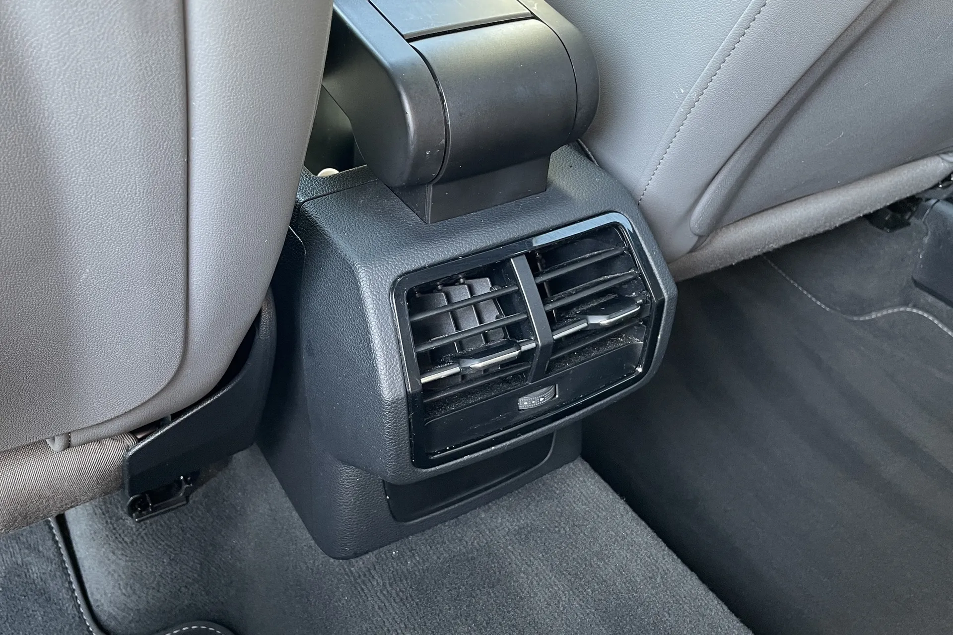 Audi Q3 thumbnail image number 41