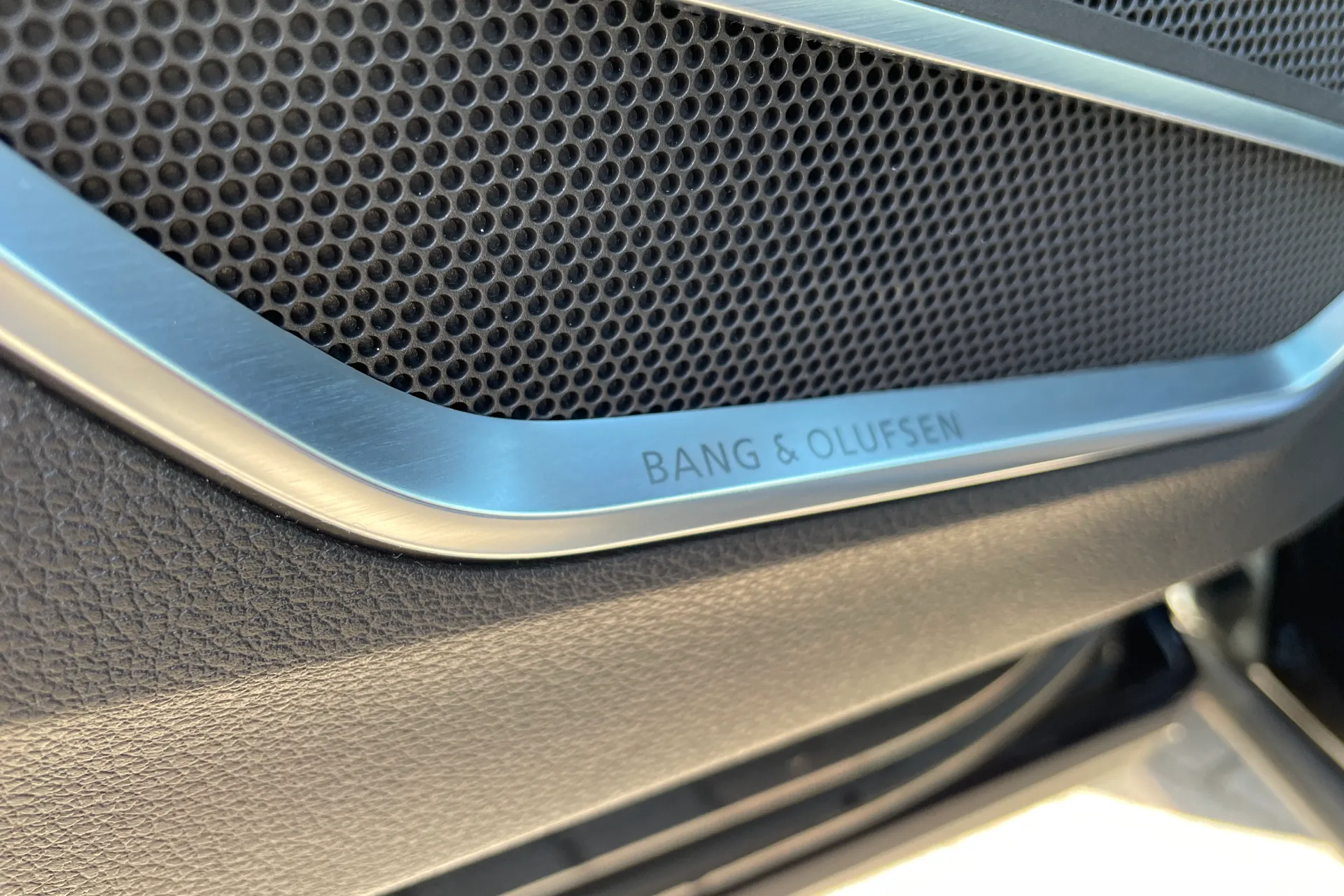 Audi Q3 thumbnail image number 39