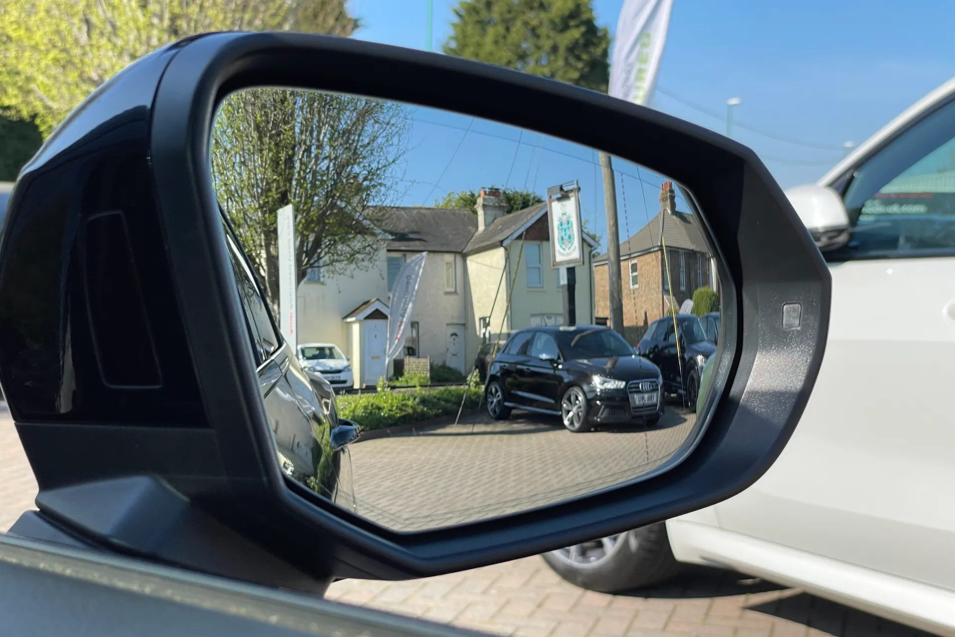 Audi Q3 thumbnail image number 48