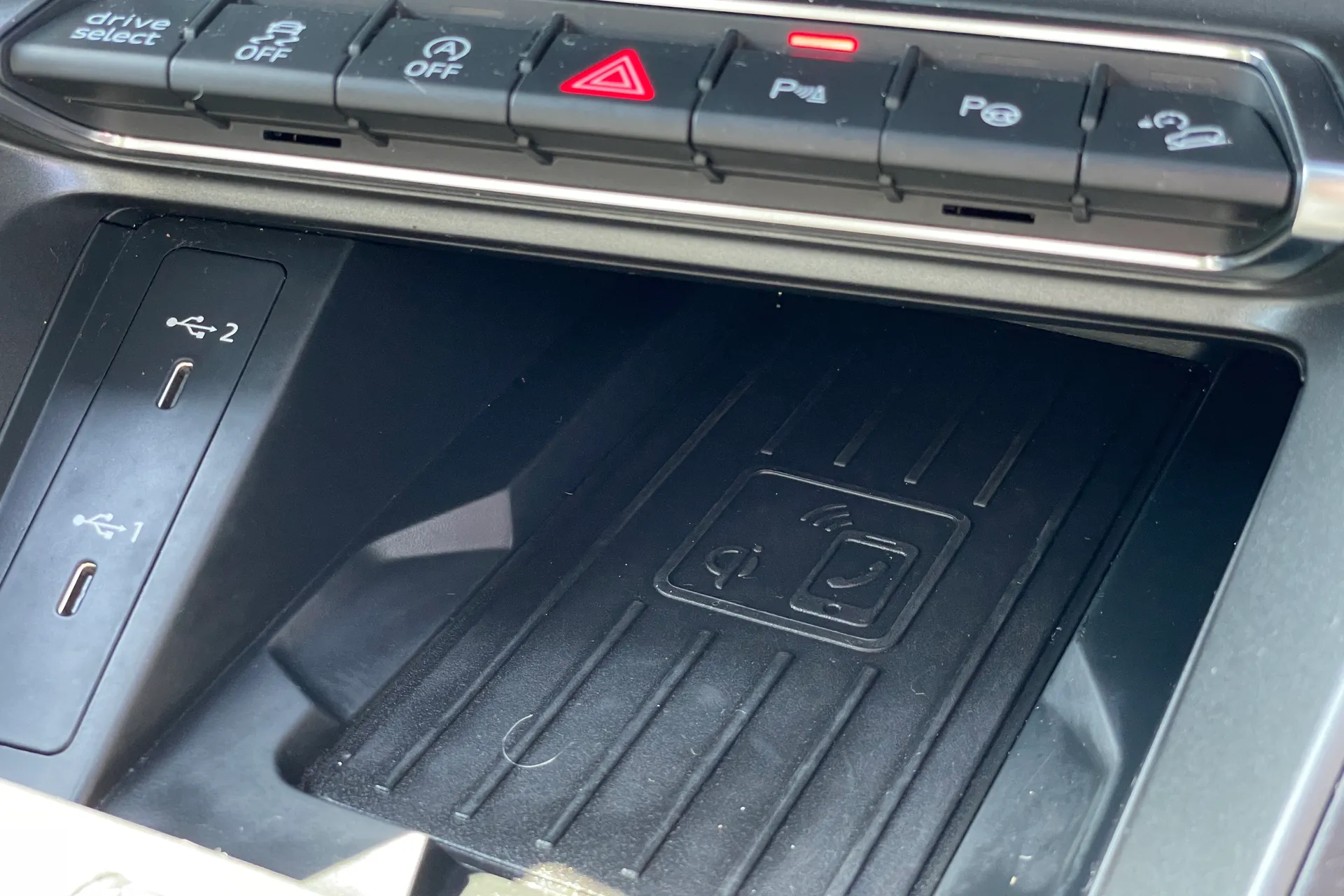 Audi Q3 thumbnail image number 13