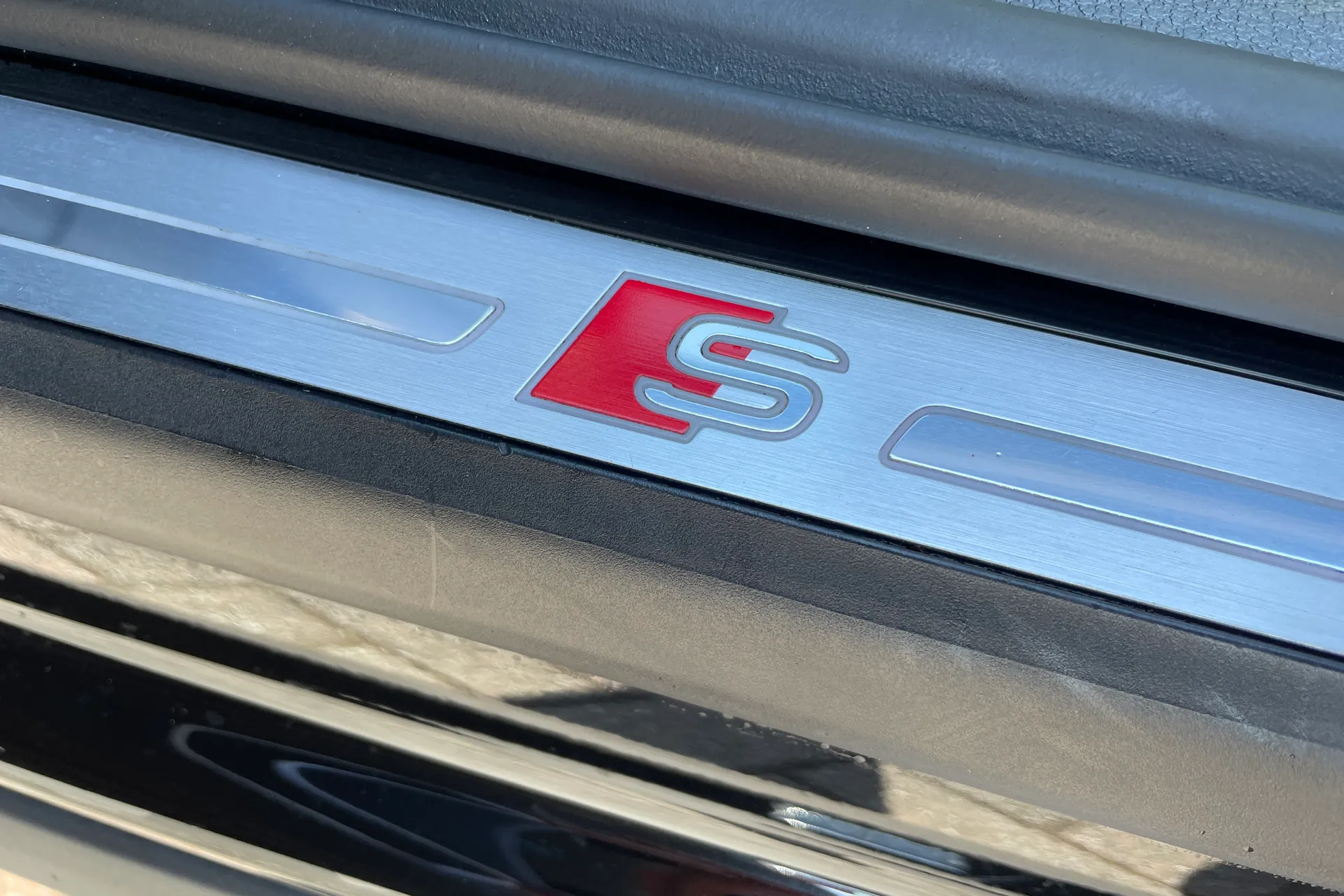 Audi Q3 thumbnail image number 22