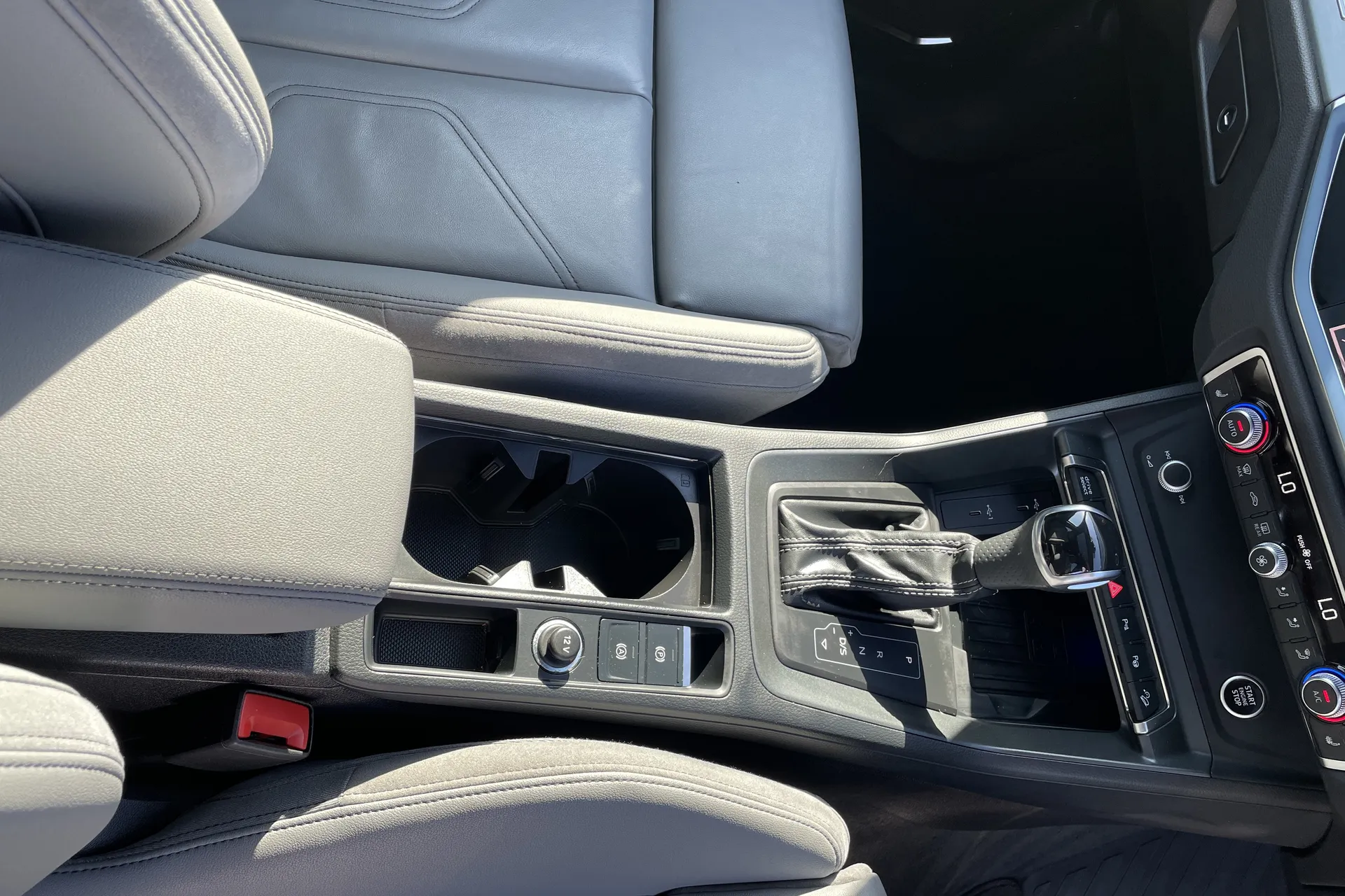 Audi Q3 thumbnail image number 15