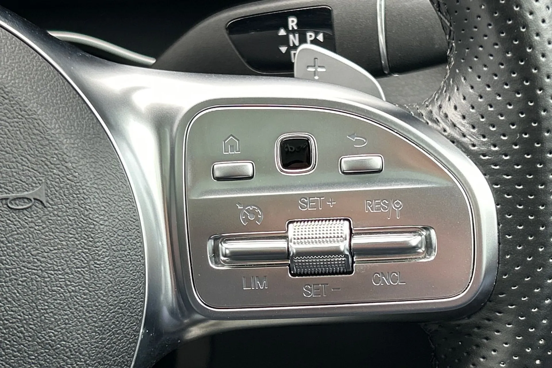 MERCEDES-BENZ C CLASS thumbnail image number 47