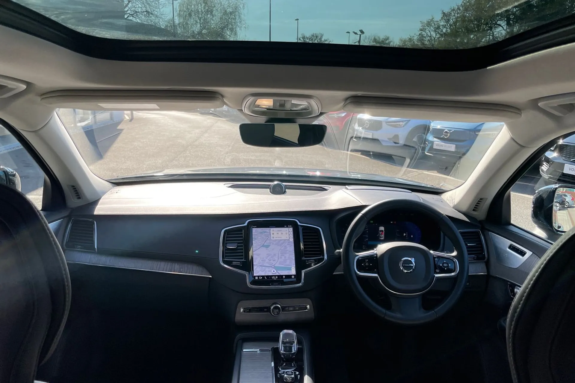Volvo XC90 thumbnail image number 3