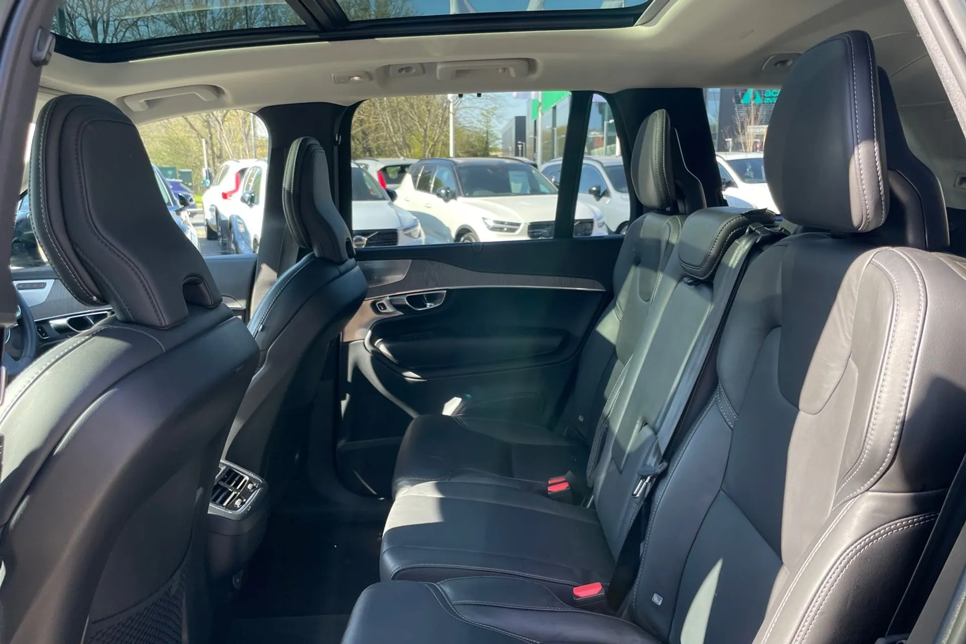 Volvo XC90 thumbnail image number 30