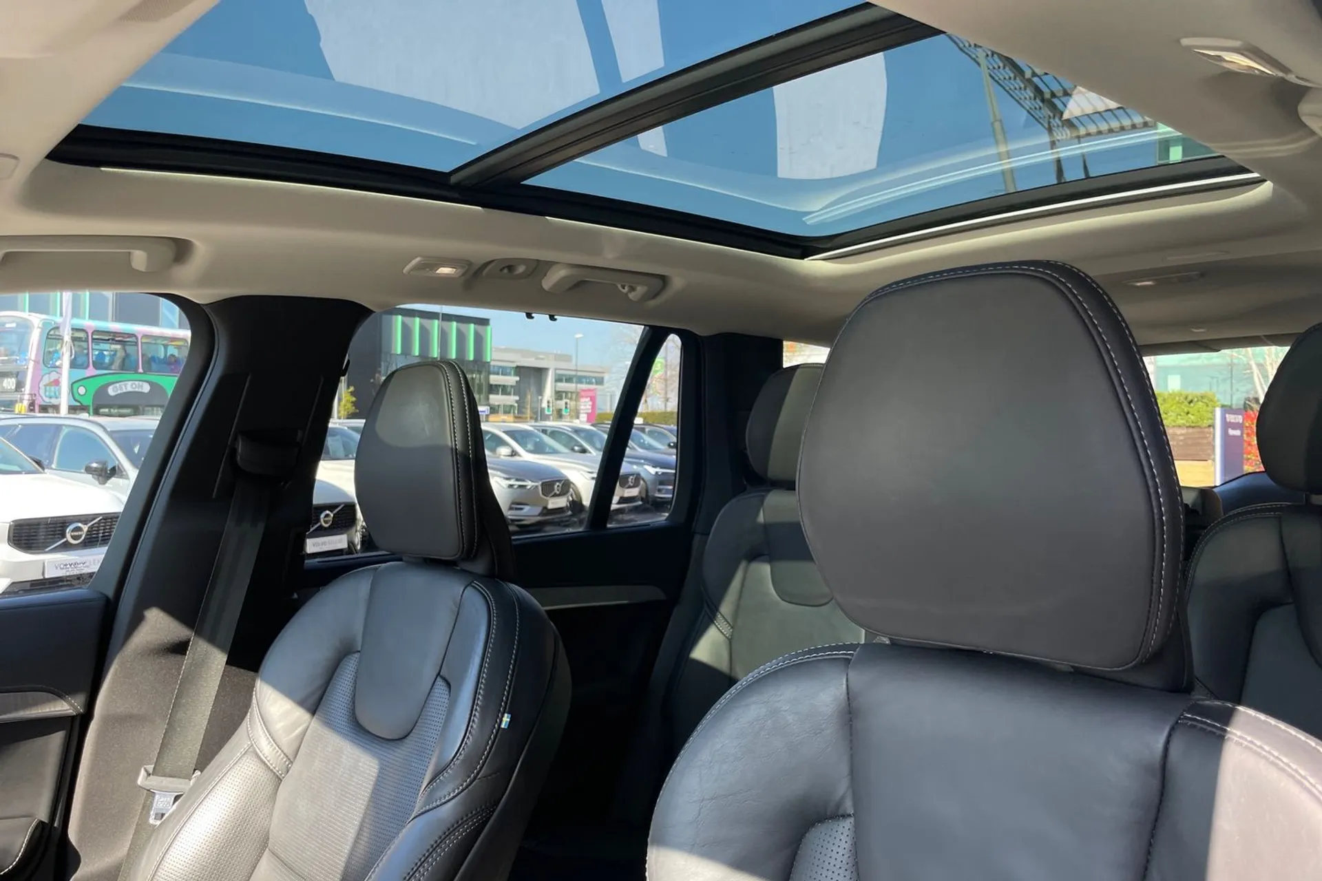 Volvo XC90 thumbnail image number 29