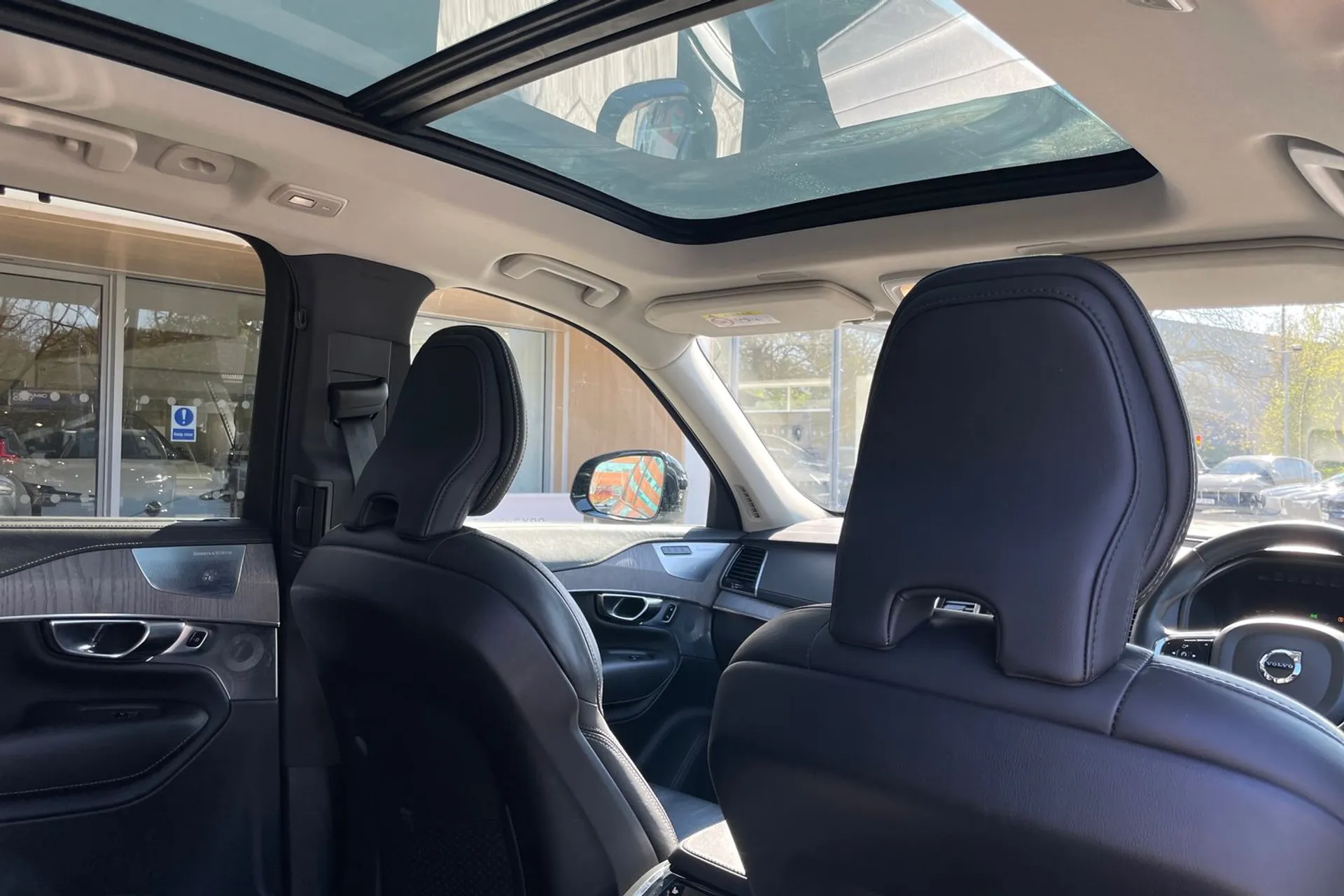 Volvo XC90 thumbnail image number 24