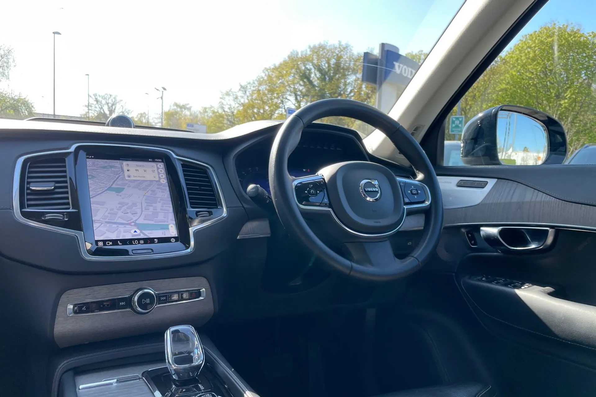 Volvo XC90 thumbnail image number 36