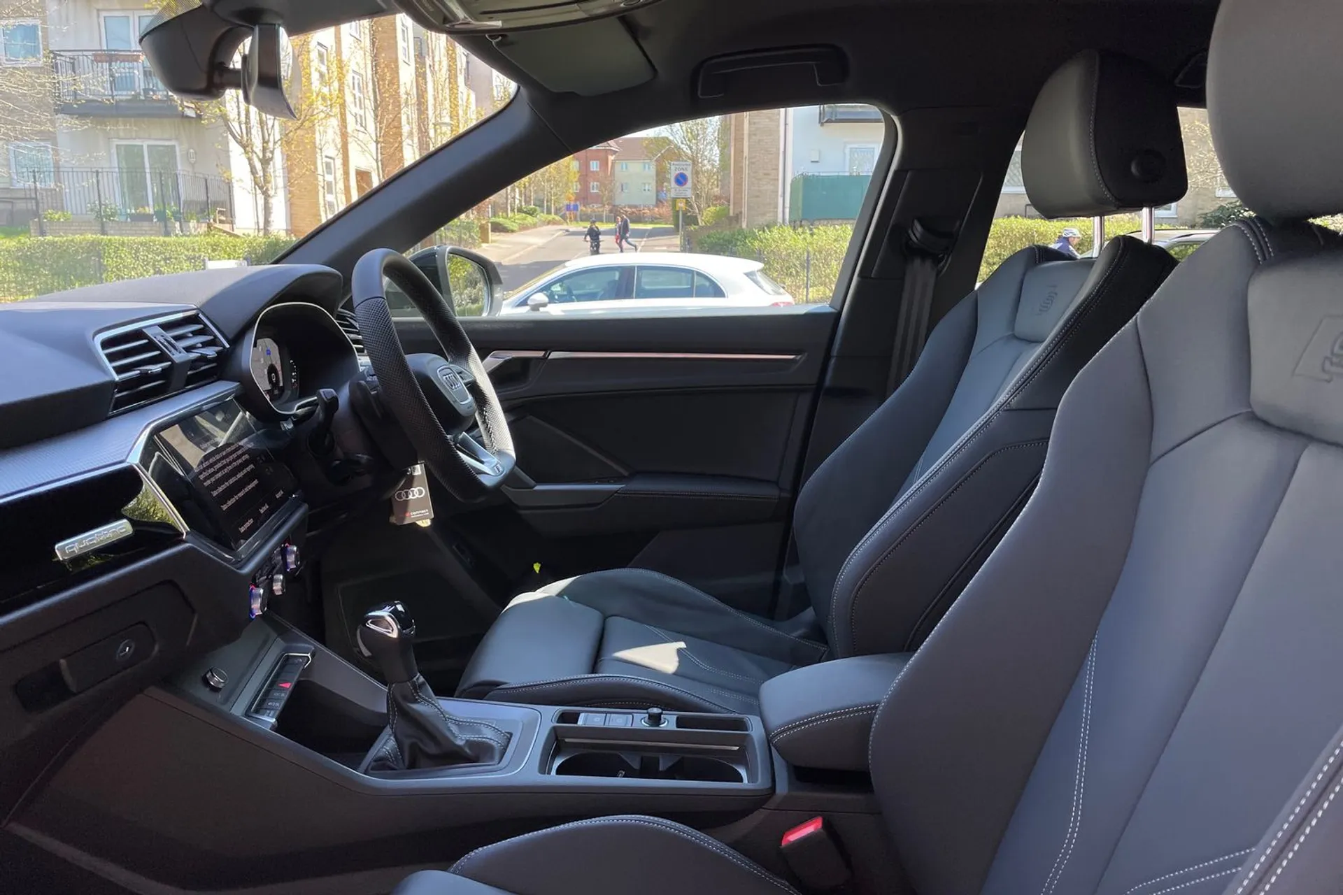 Audi Q3 thumbnail image number 27