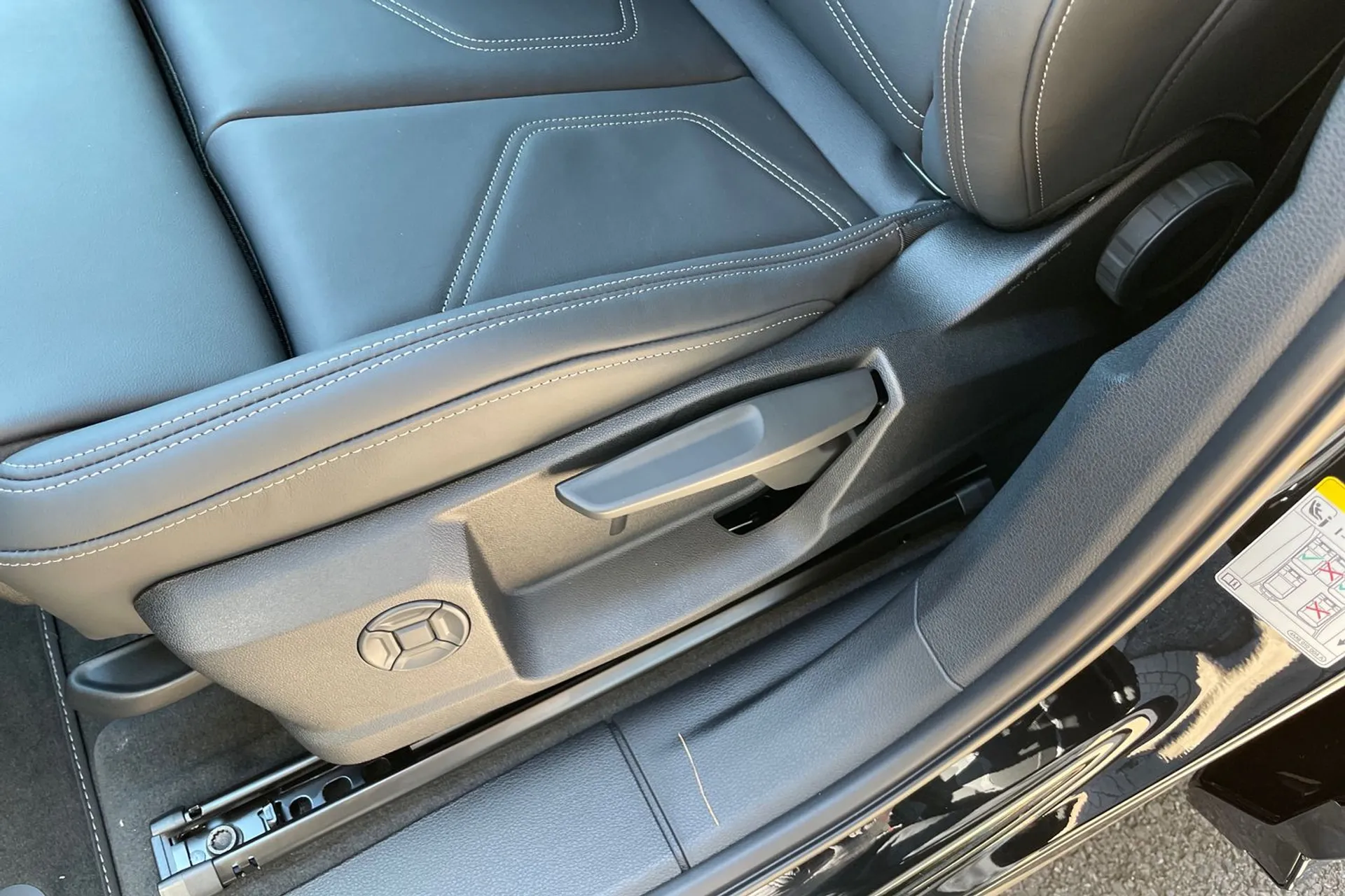 Audi Q3 thumbnail image number 28