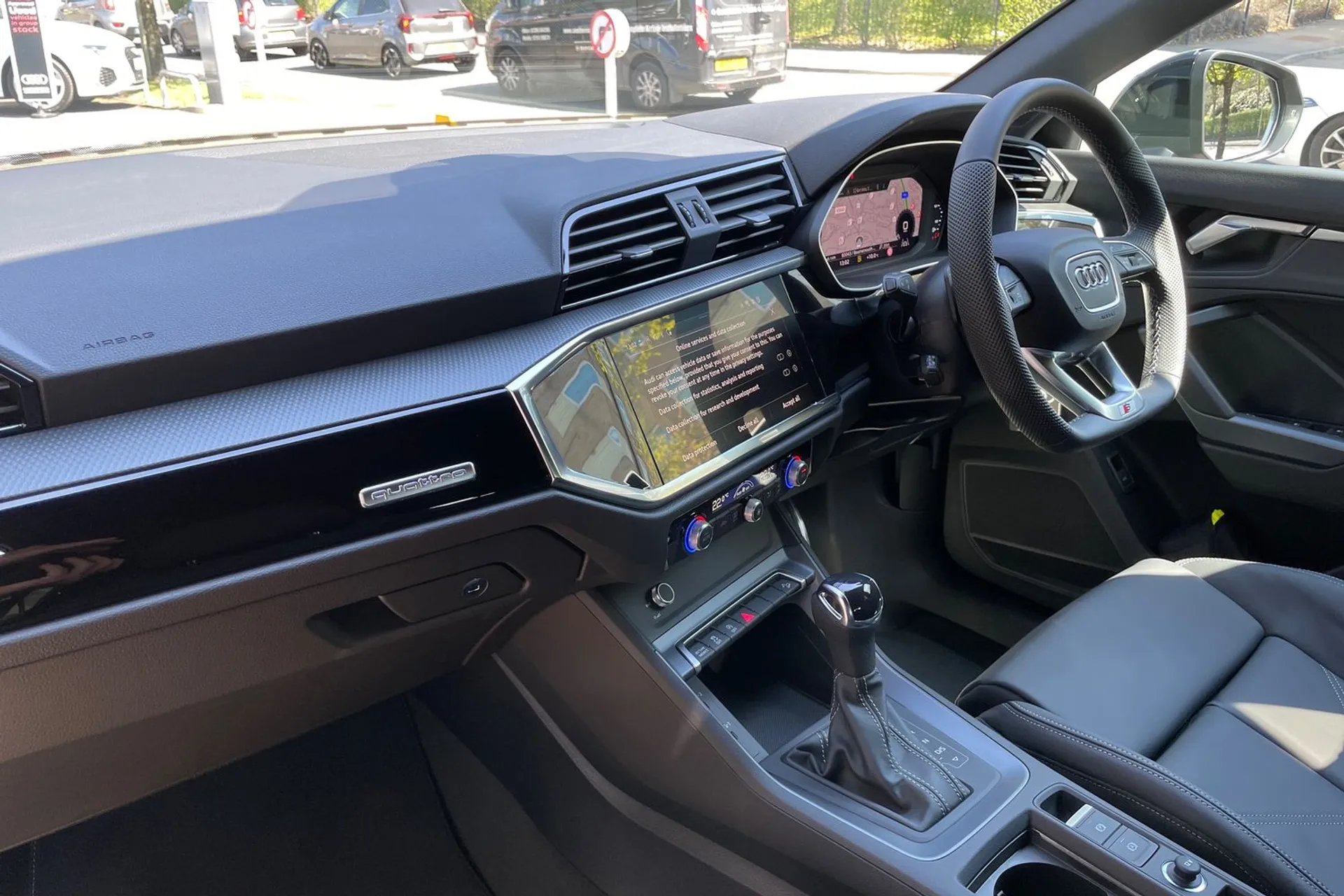 Audi Q3 thumbnail image number 26