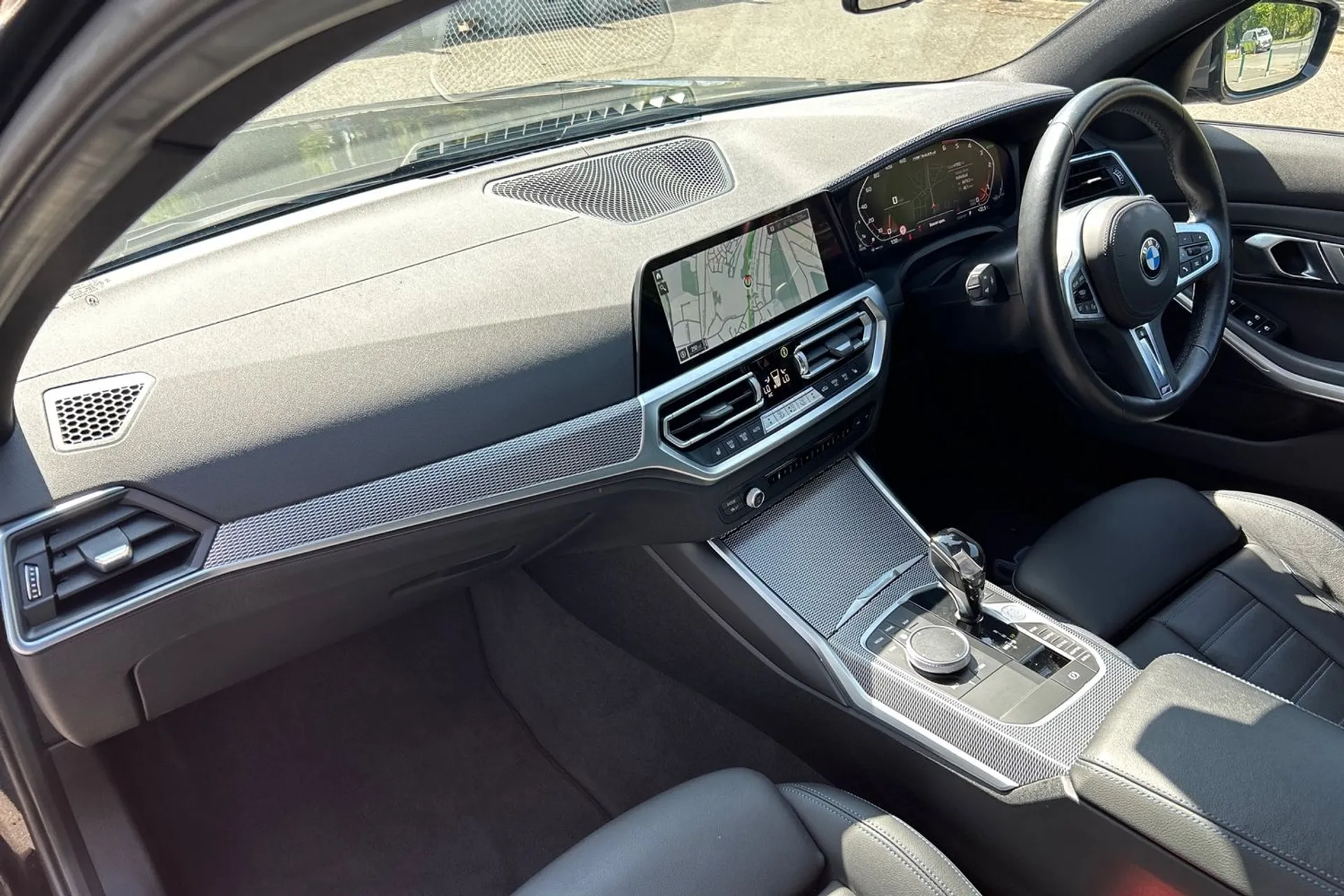 BMW 3 SERIES thumbnail image number 17