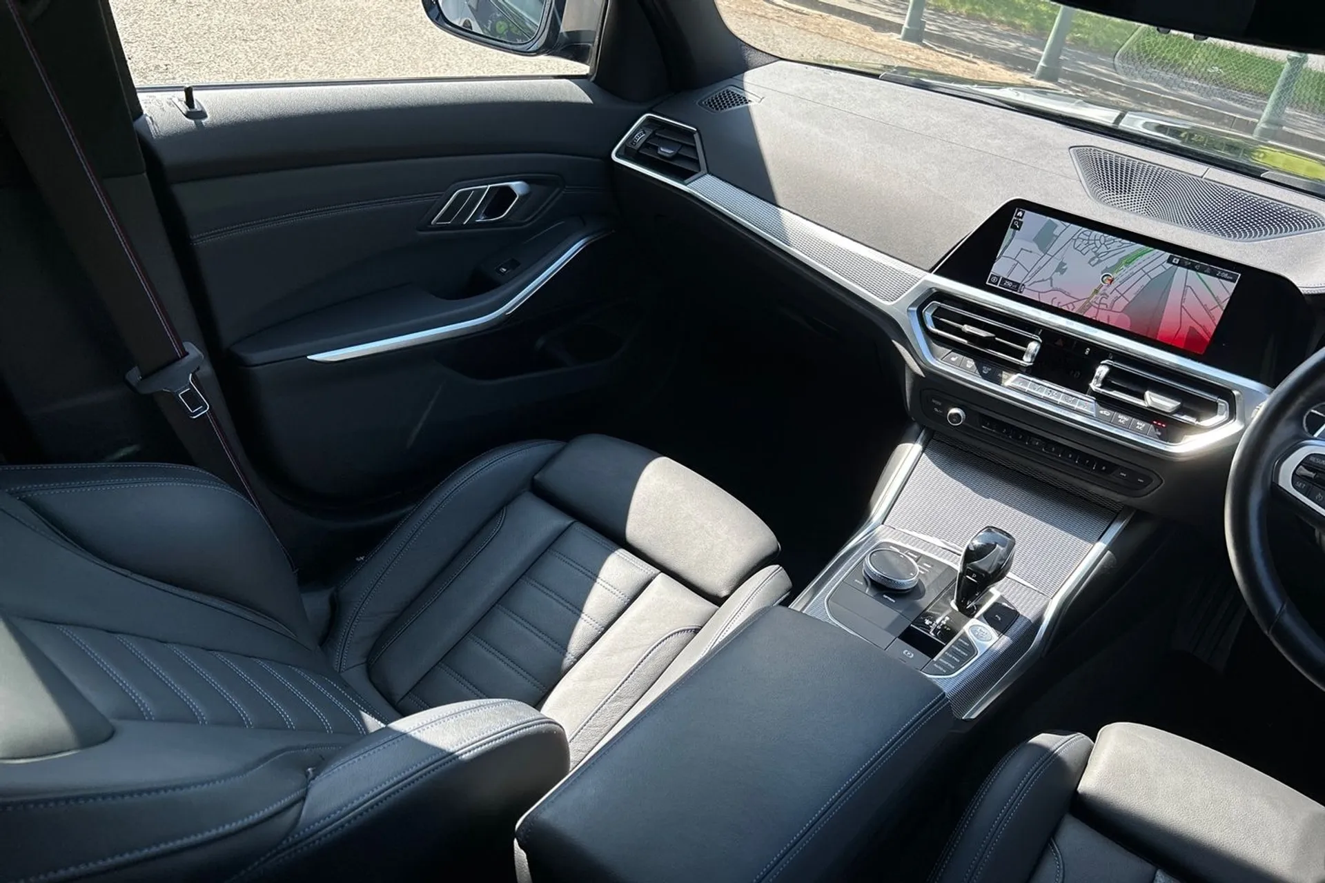 BMW 3 SERIES thumbnail image number 36