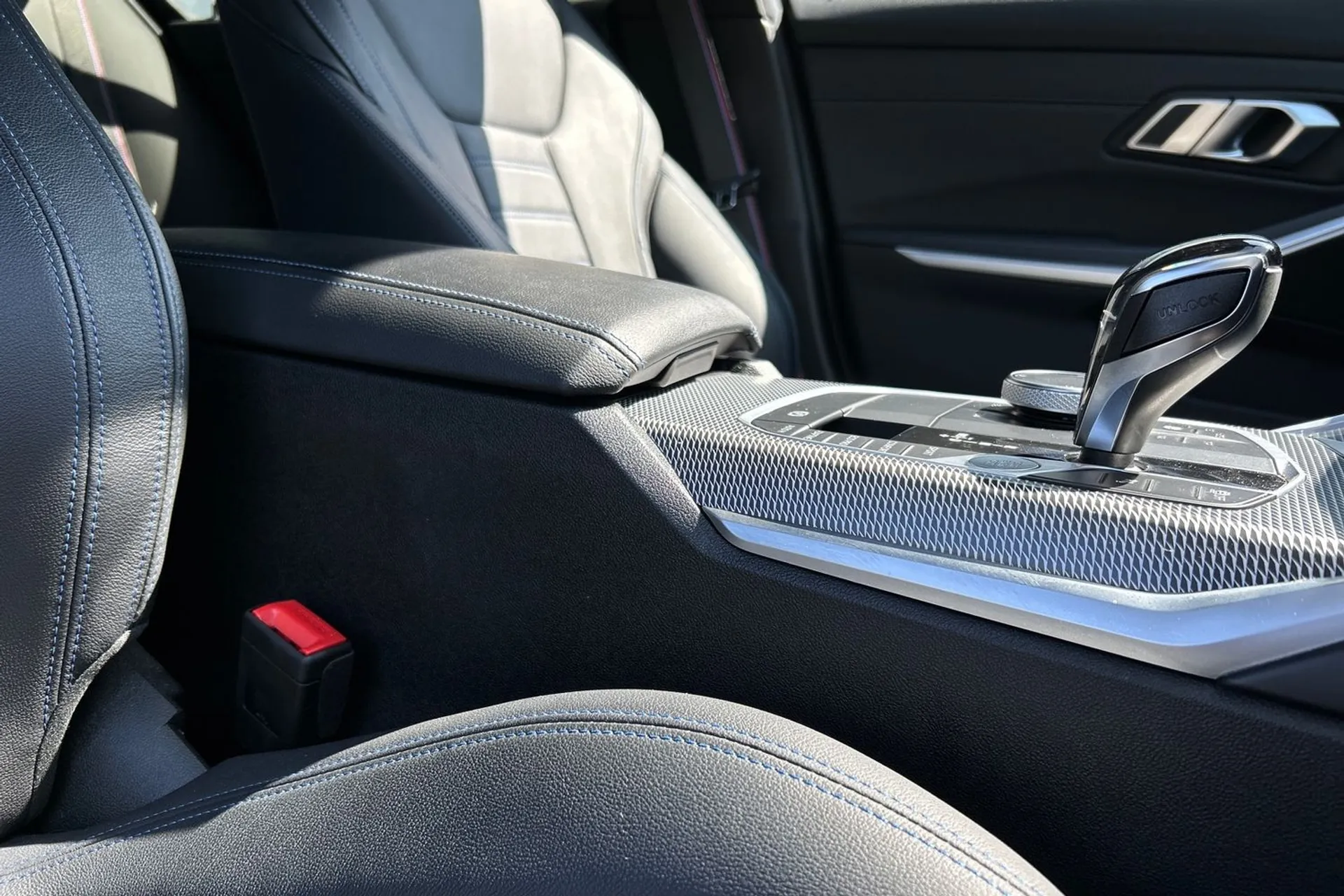 BMW 3 SERIES thumbnail image number 44