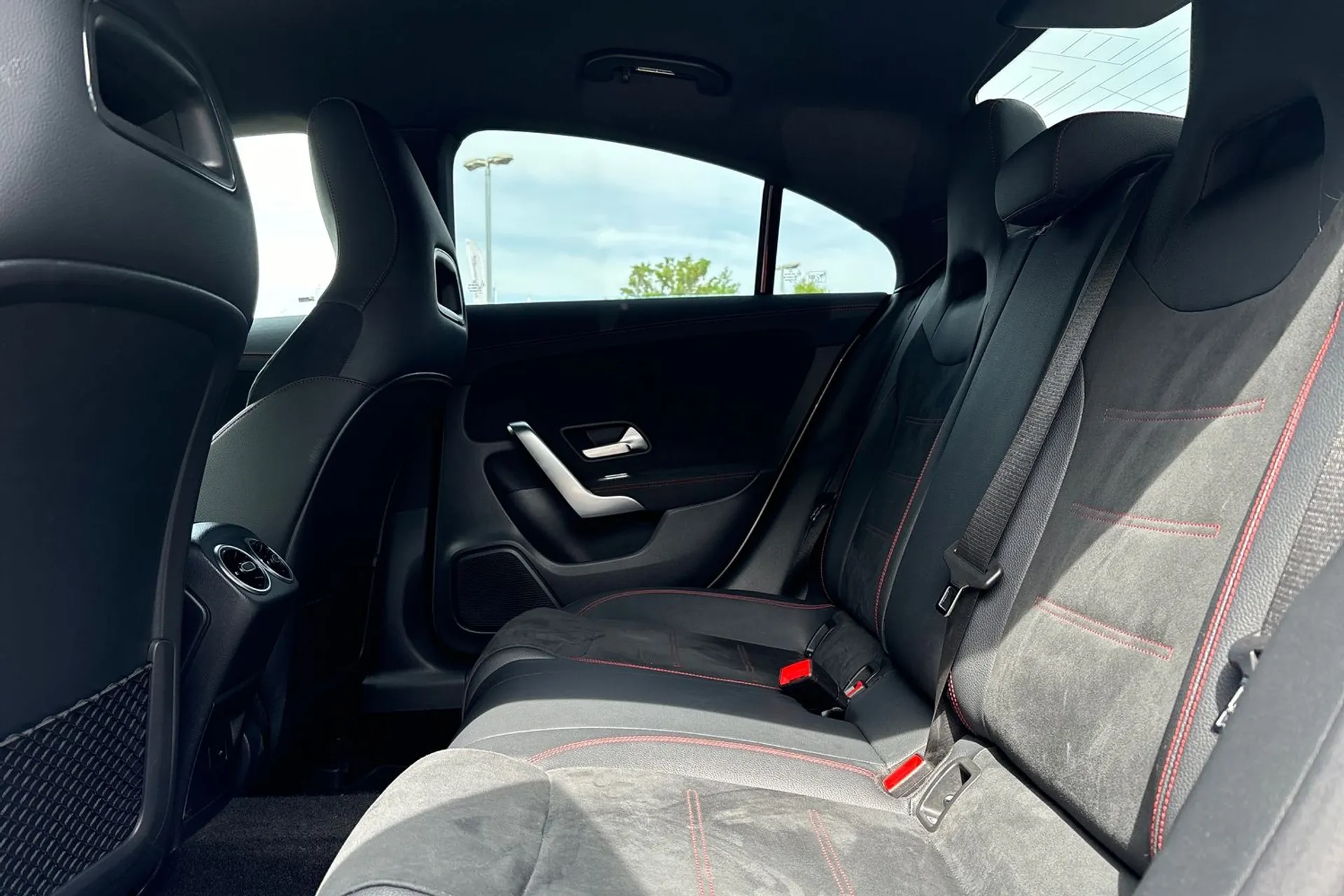 MERCEDES-BENZ CLA thumbnail image number 29