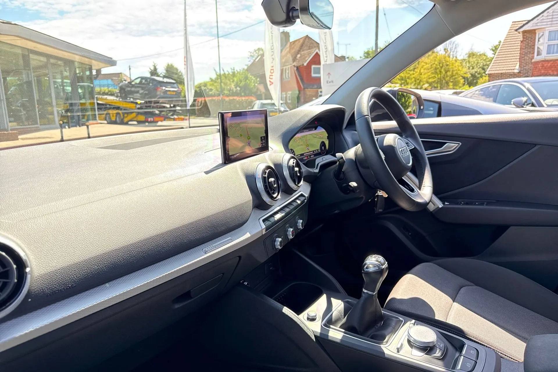 Audi Q2 thumbnail image number 27