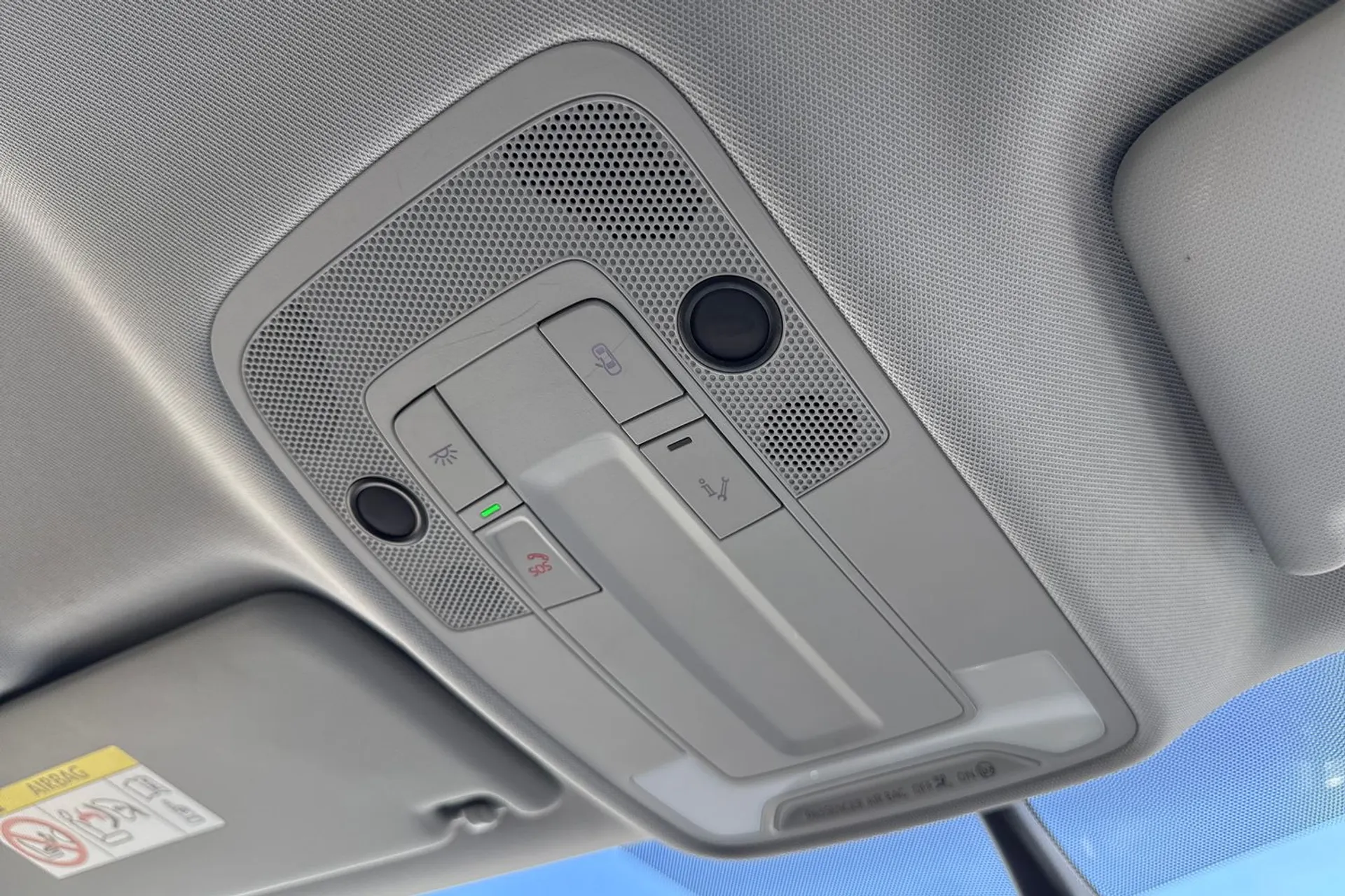 Audi Q2 thumbnail image number 18