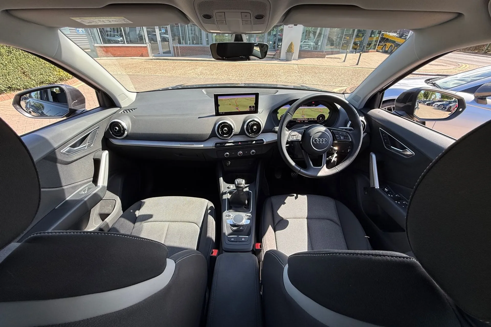 Audi Q2 thumbnail image number 3