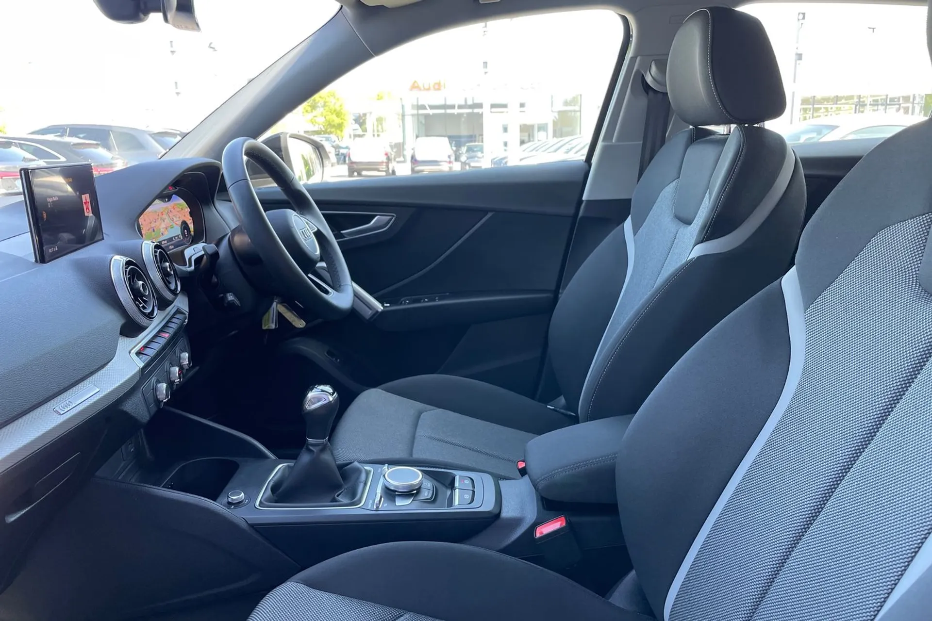 Audi Q2 thumbnail image number 27