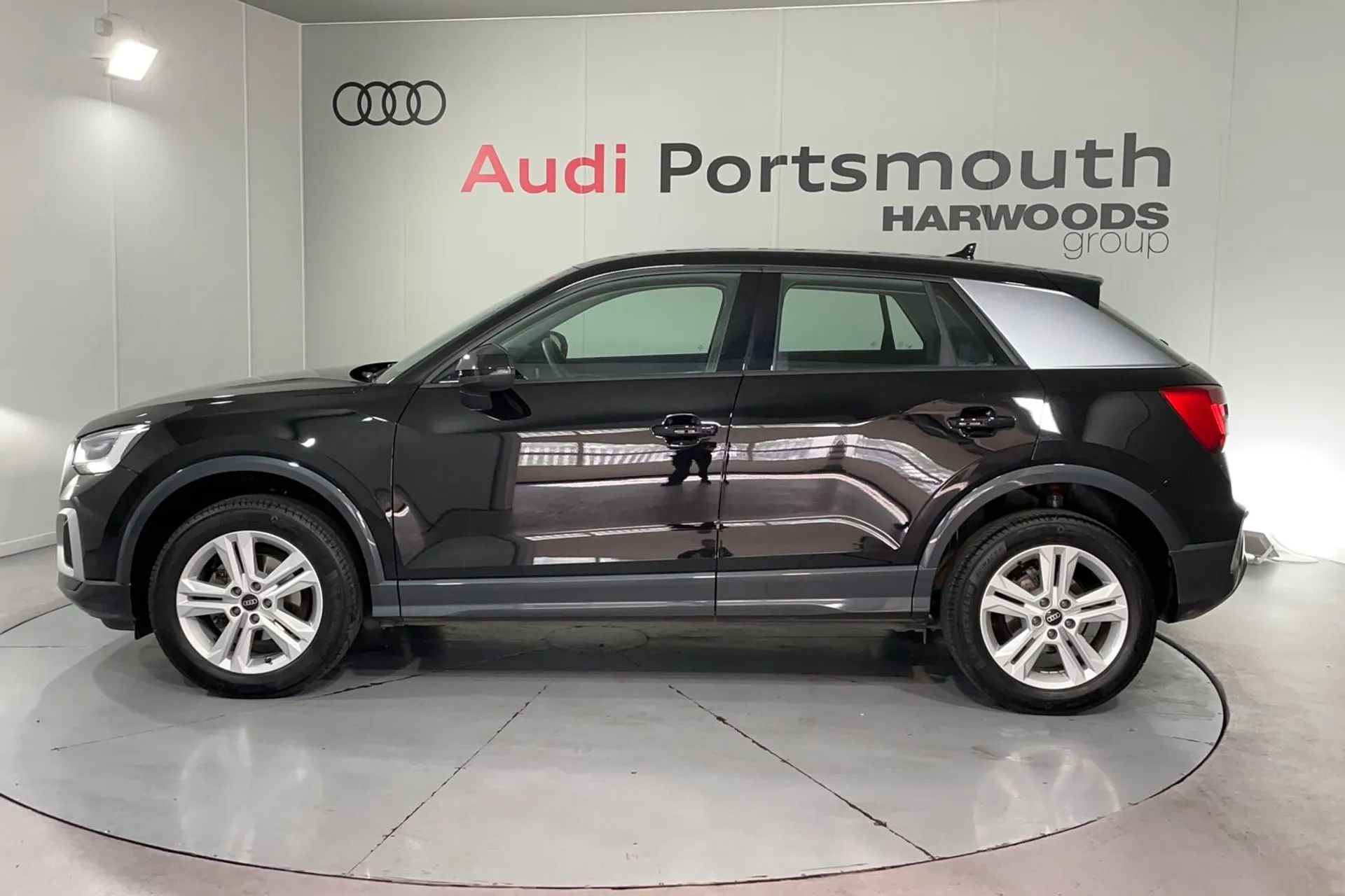 Audi Q2 thumbnail image number 12