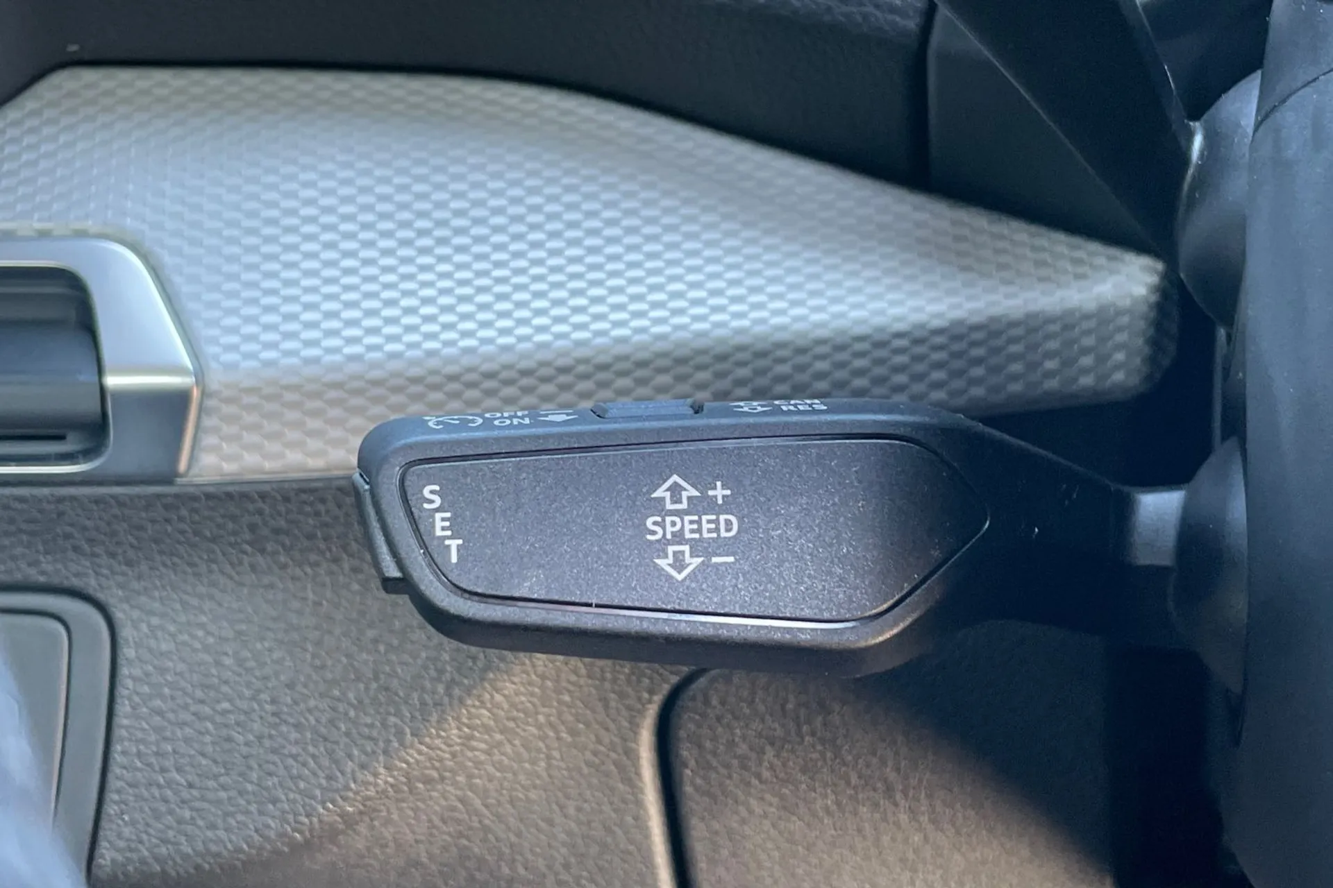 Audi Q2 thumbnail image number 50