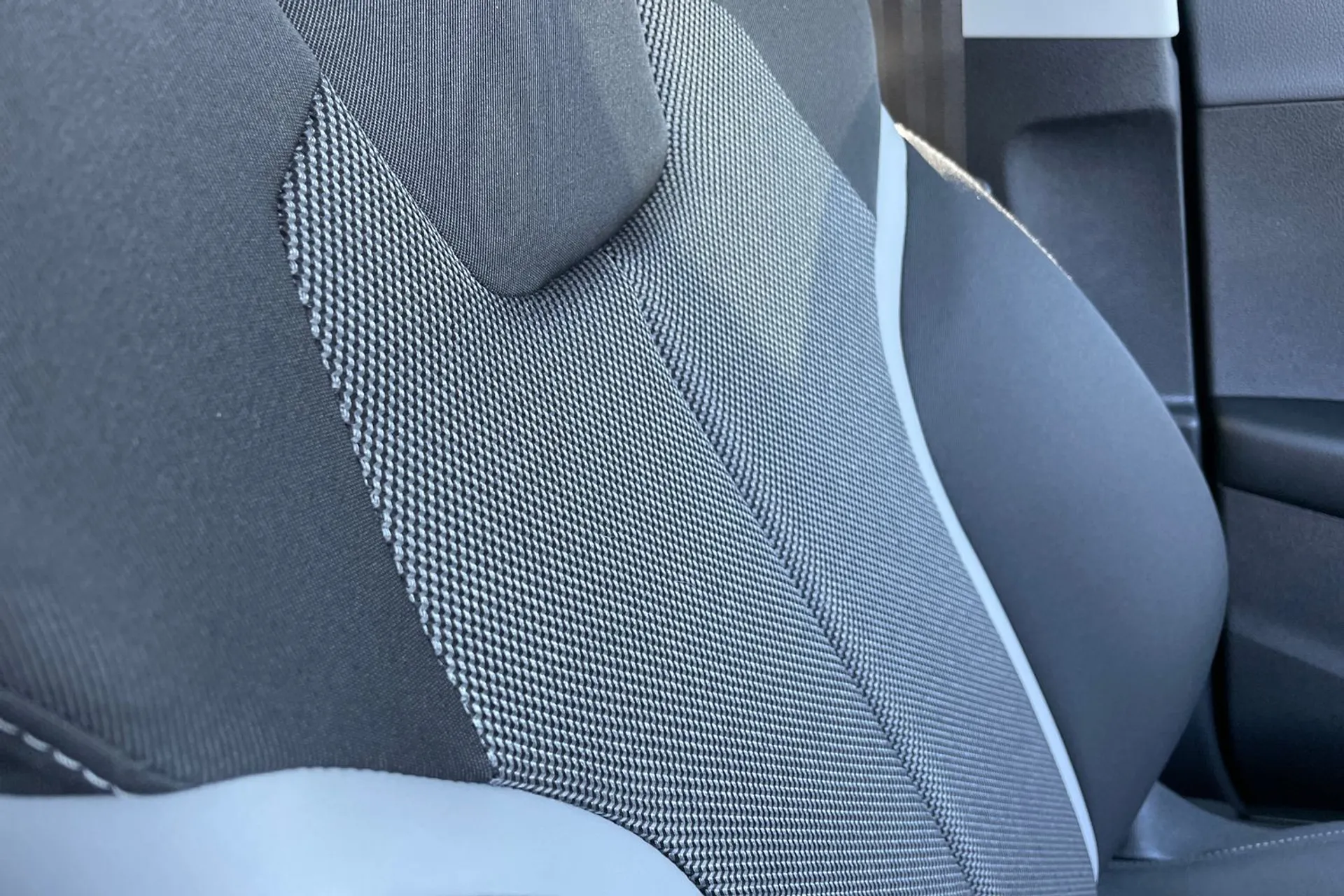 Audi Q2 thumbnail image number 48