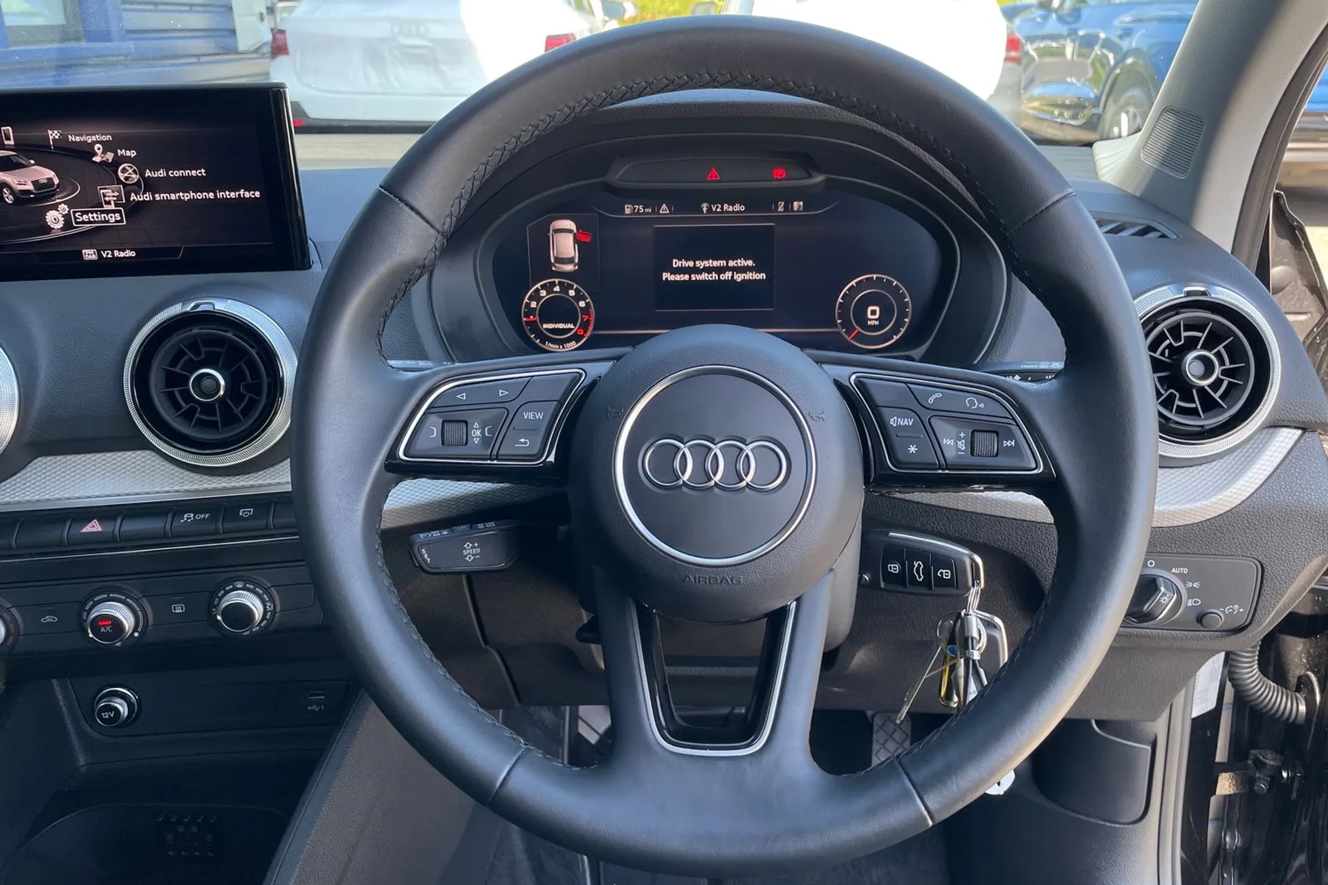 Audi Q2 thumbnail image number 36