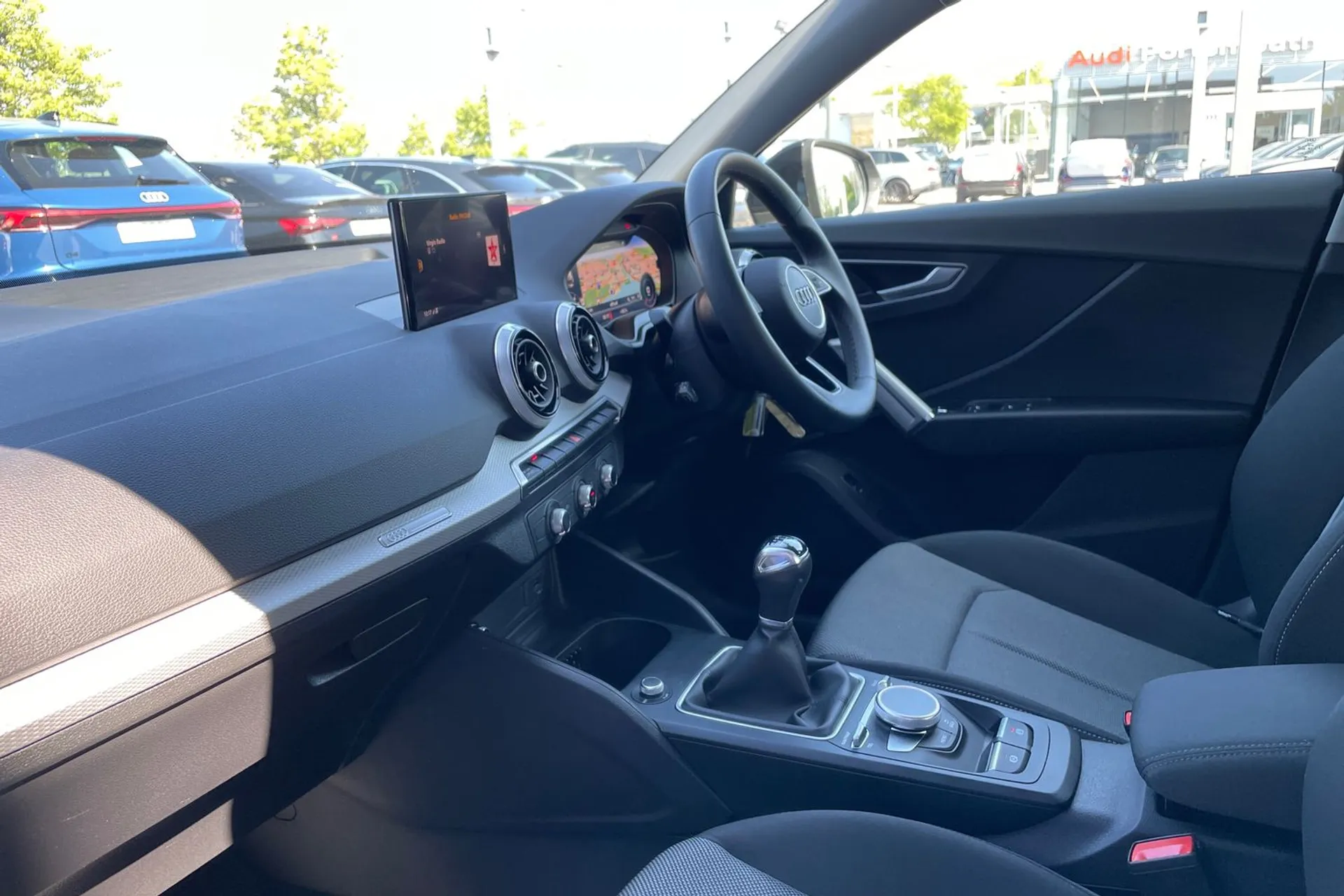 Audi Q2 thumbnail image number 26