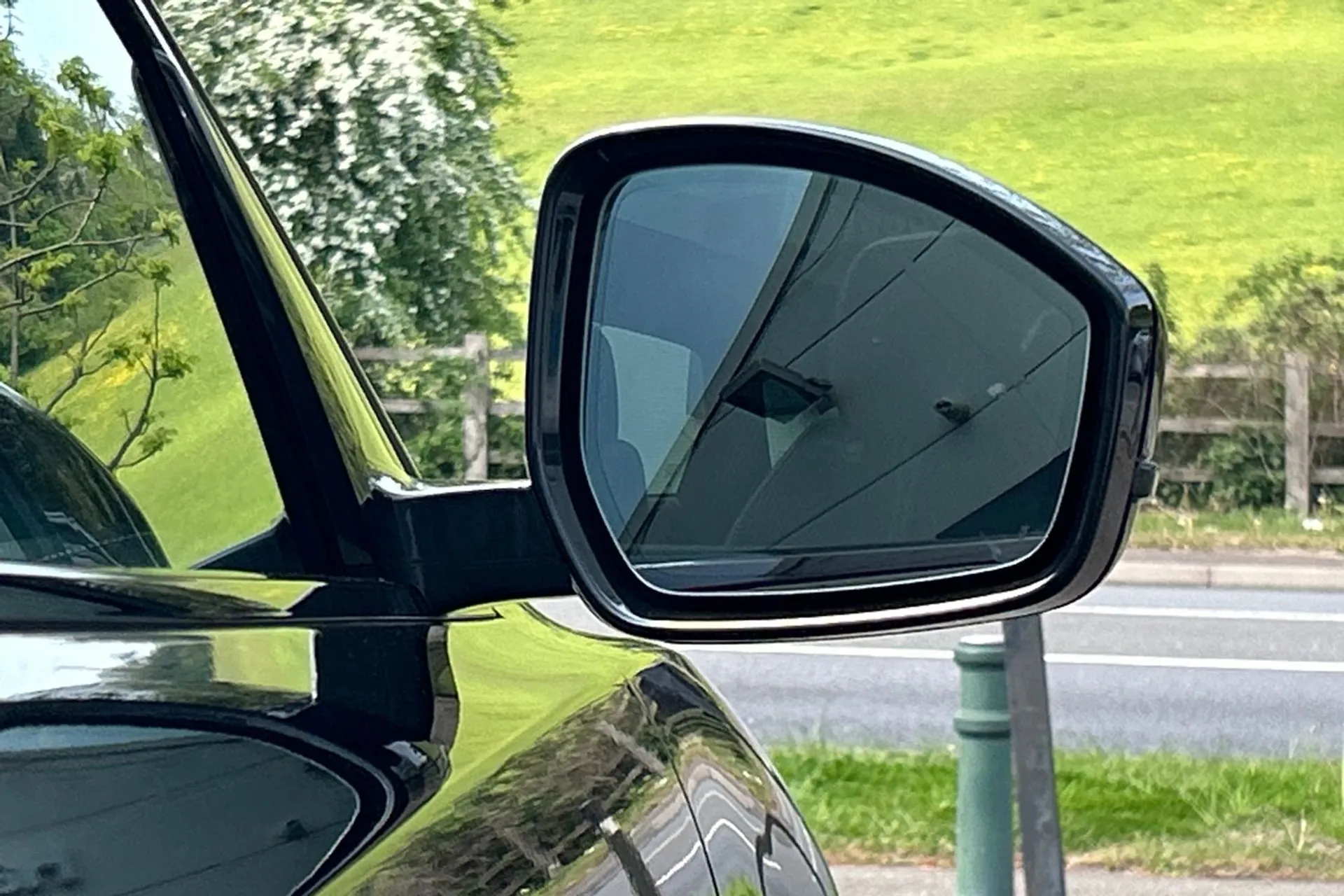 Jaguar F-PACE thumbnail image number 55