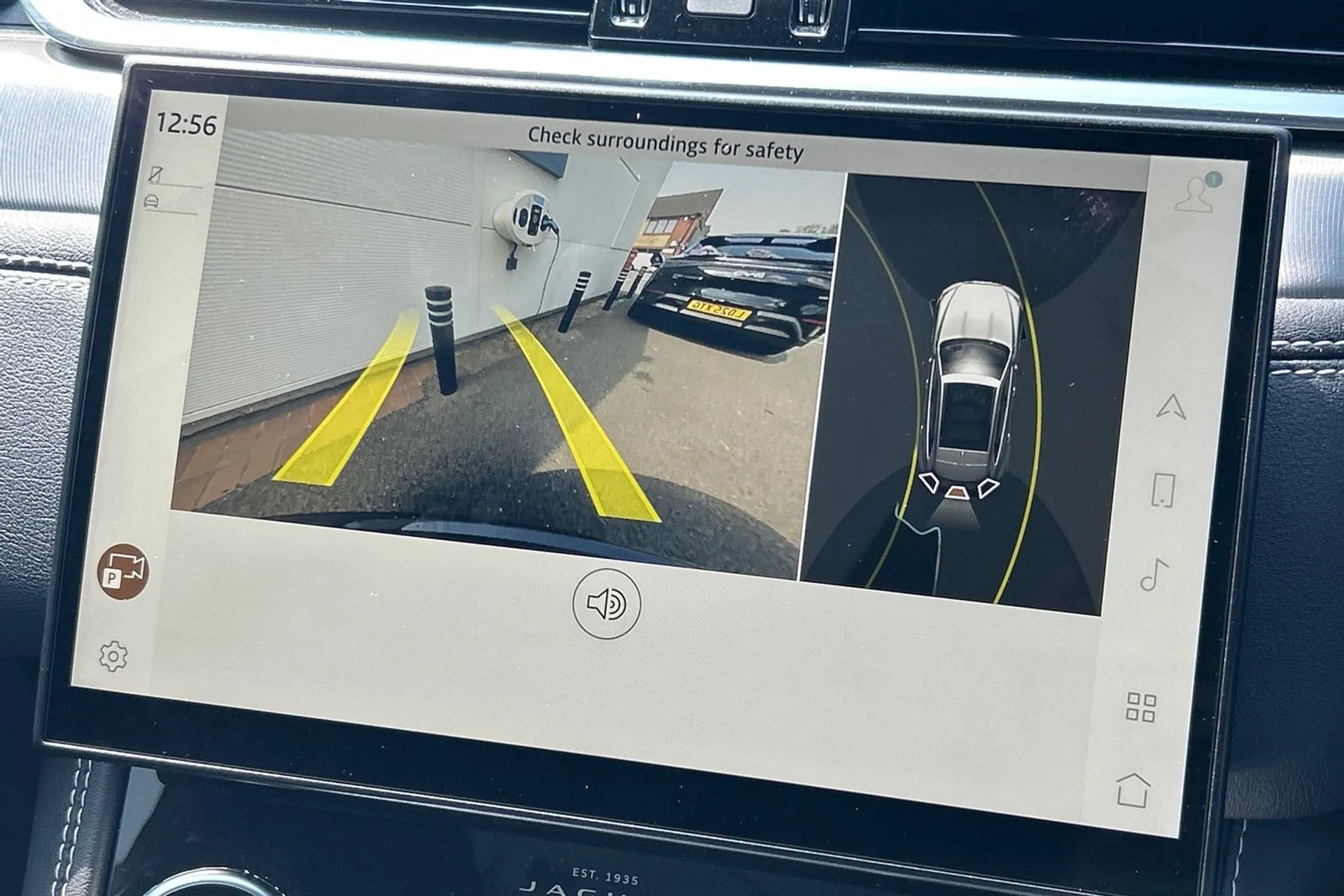 Jaguar F-PACE thumbnail image number 6