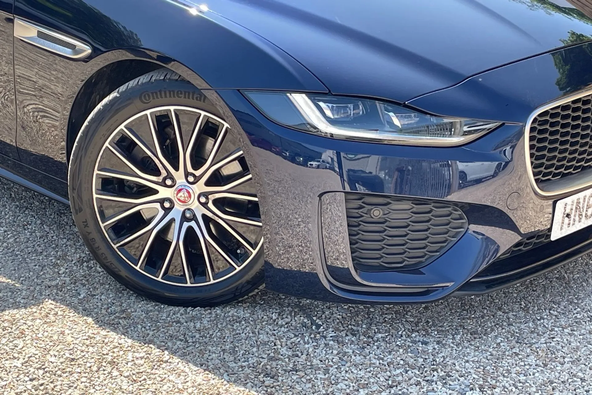 Jaguar XE thumbnail image number 7